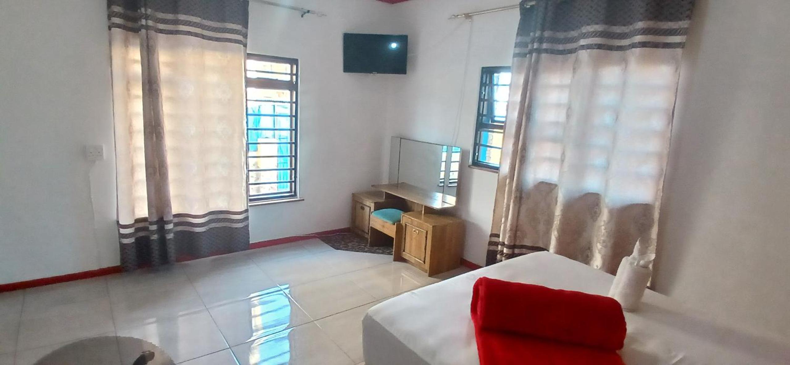 Neo & Ruks Guest Houses parow 4