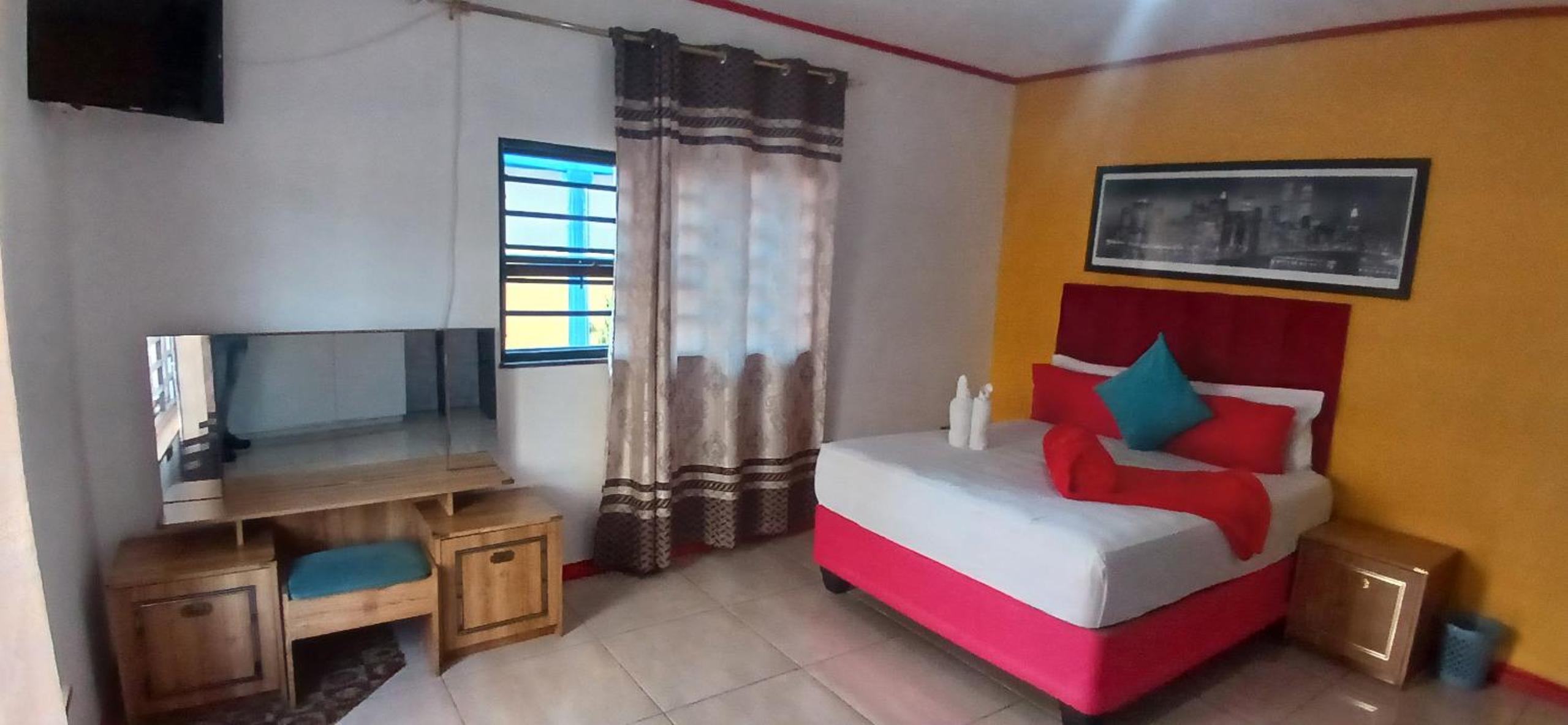 Neo & Ruks Guest Houses parow 4