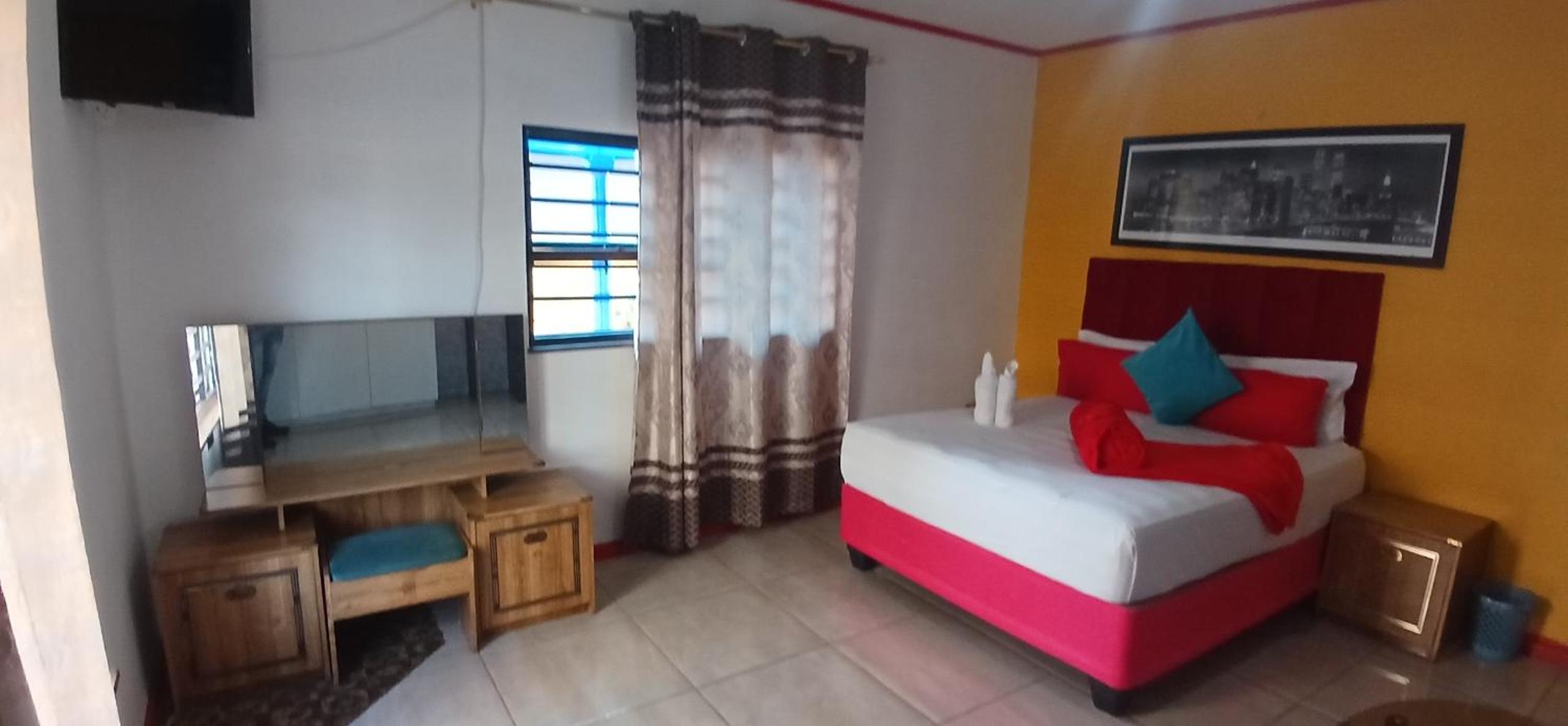 Neo & Ruks Guest Houses parow 4