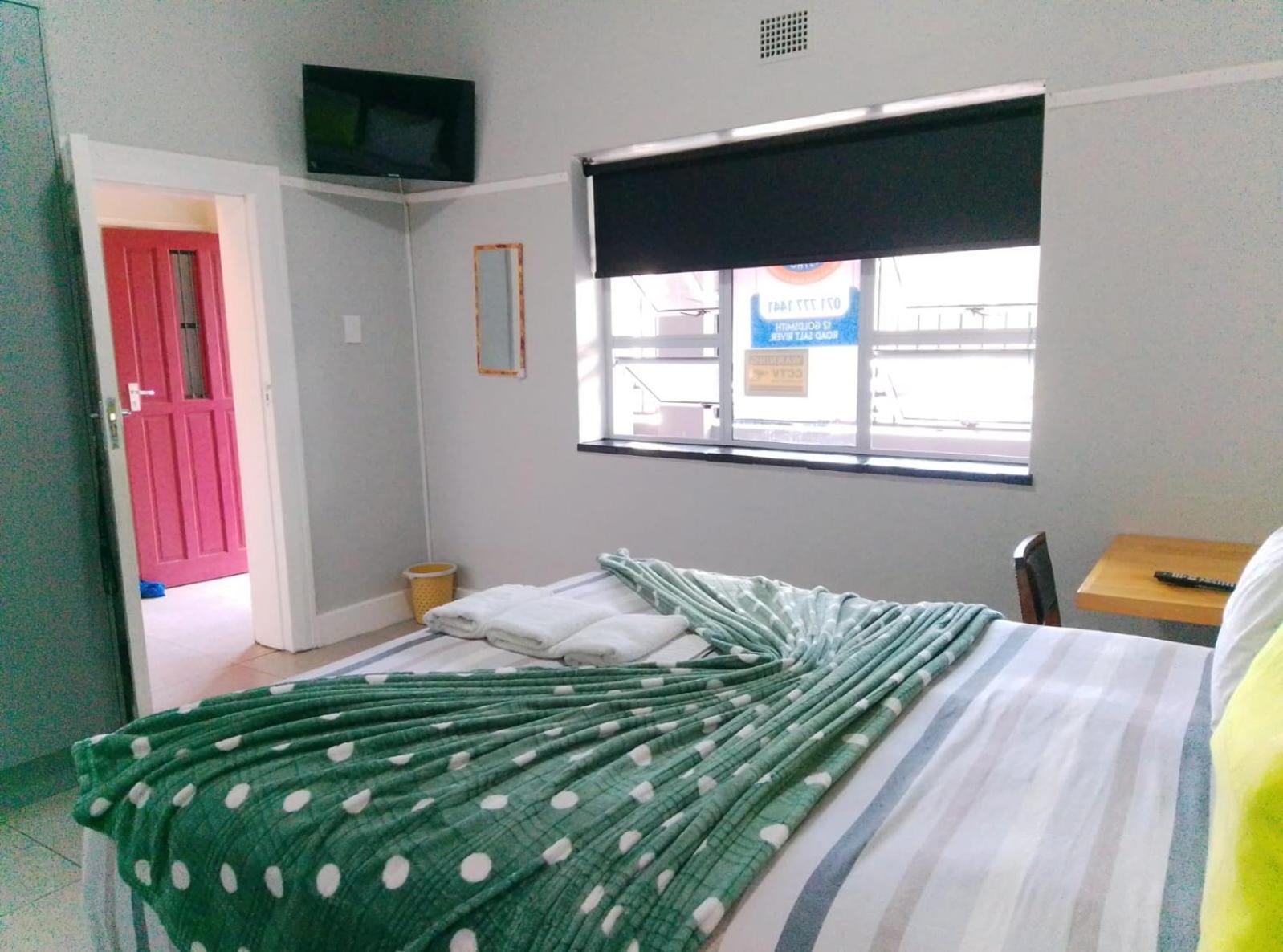 Neo & Ruks Guest Houses parow 4