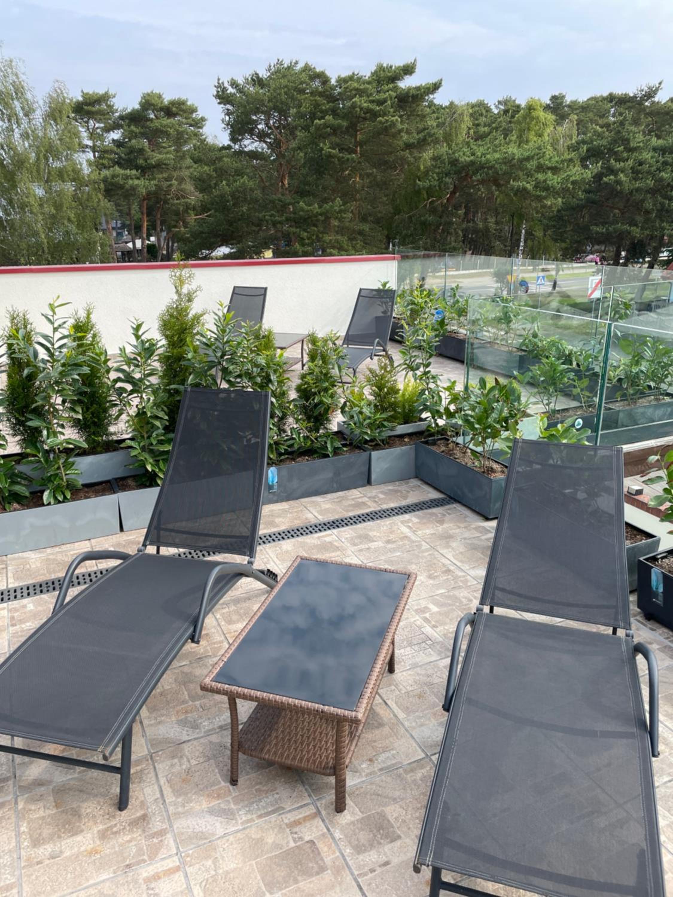 Pokoje i apartamenty nad Letniskową