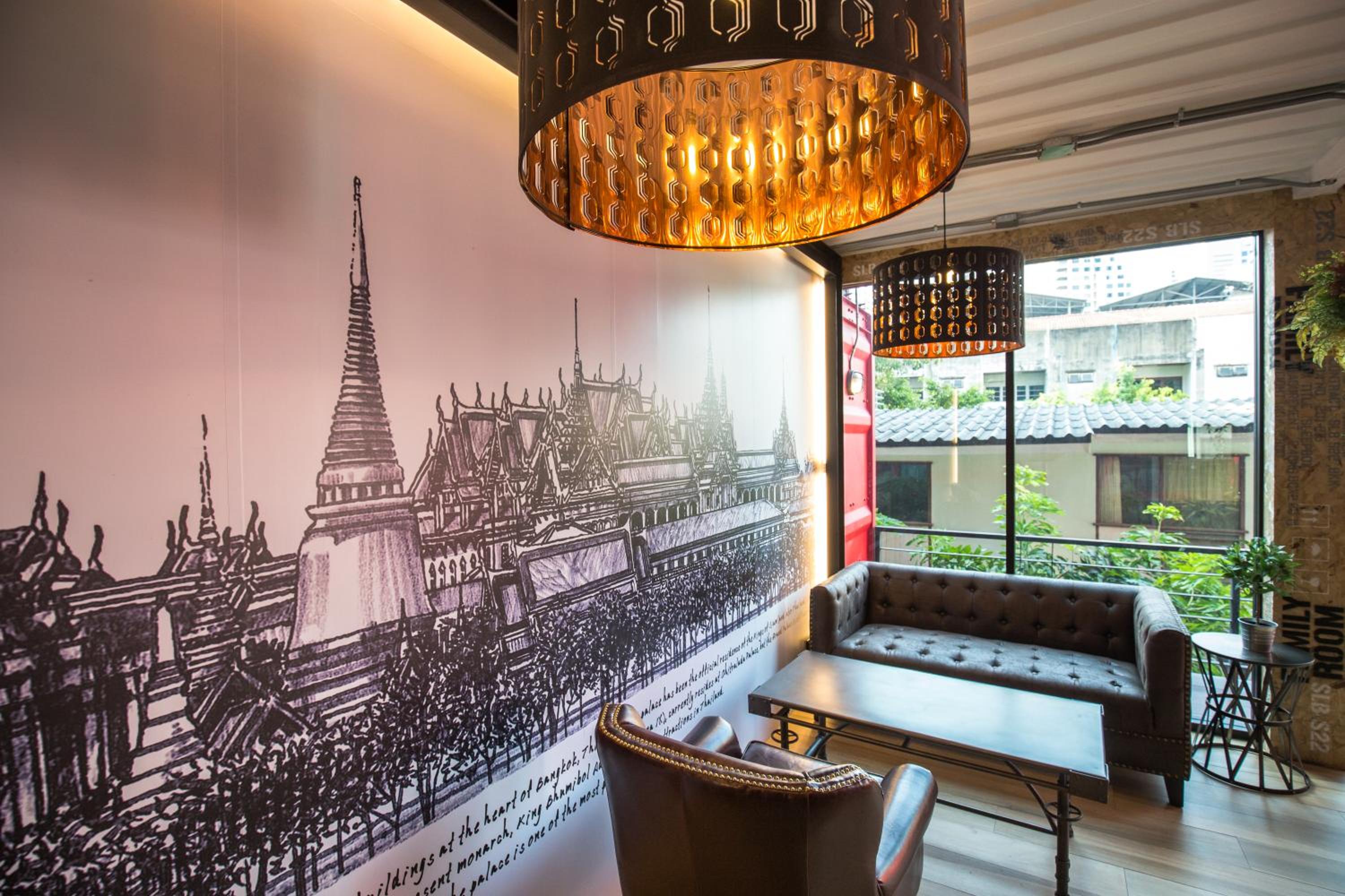 Sleep Box Hotel Sukhumvit 22