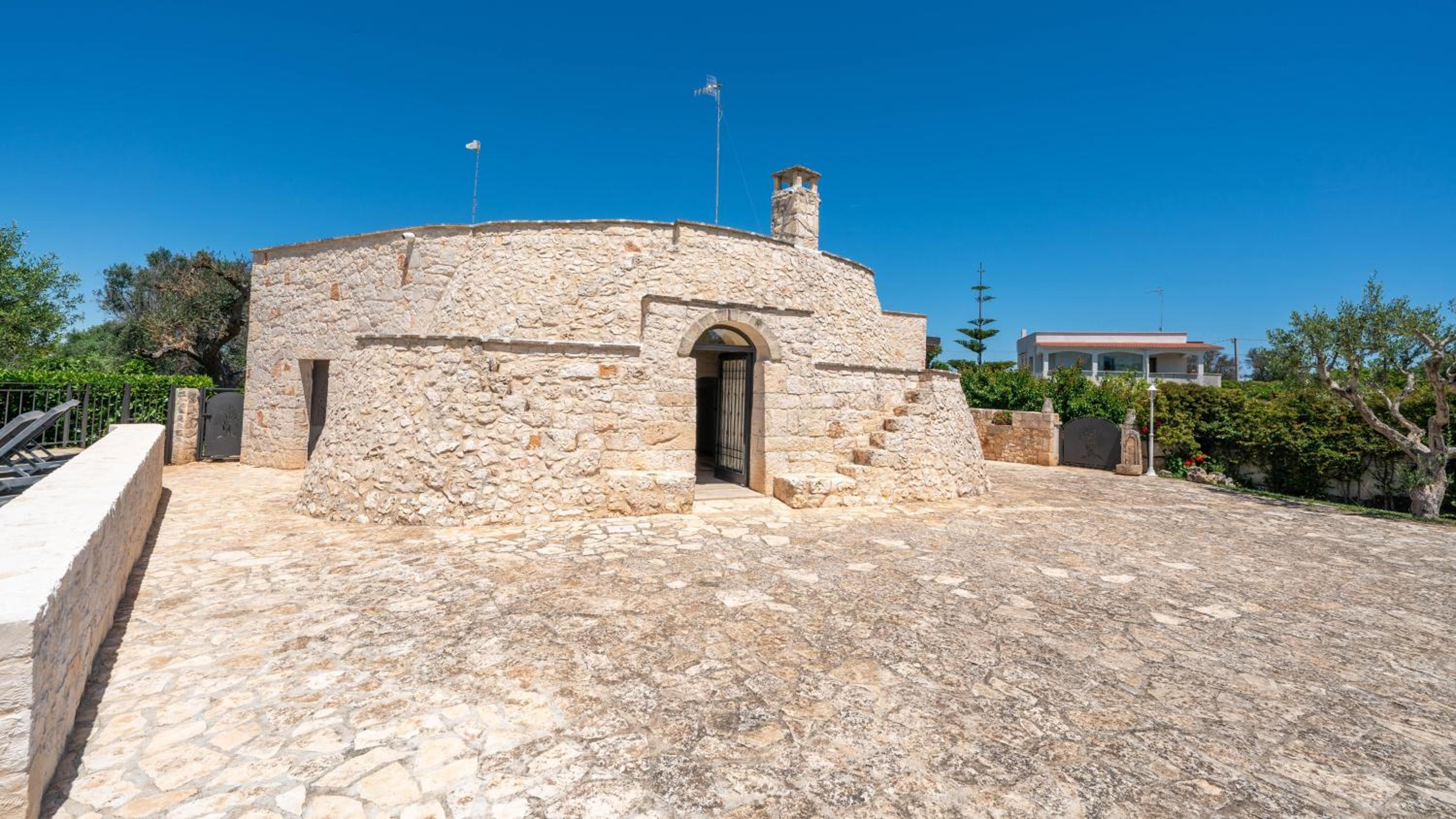 Trullo Giuseppe by Rentbeat
