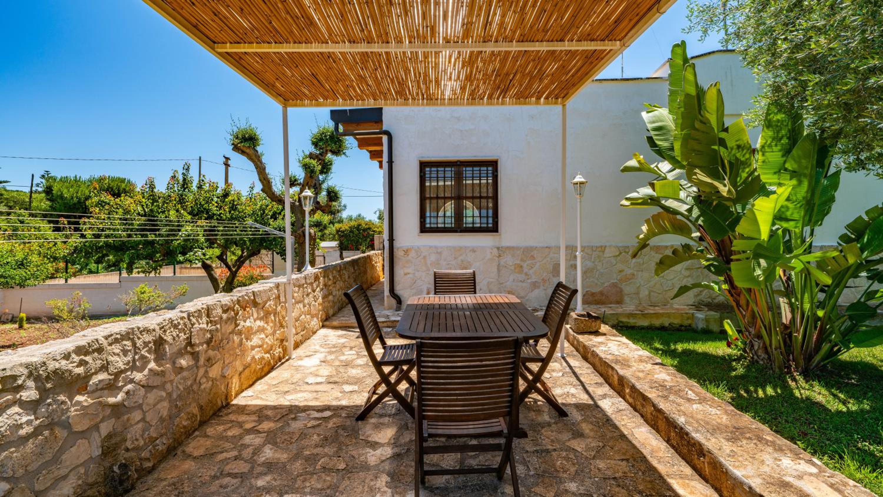 Trullo Giuseppe by Rentbeat