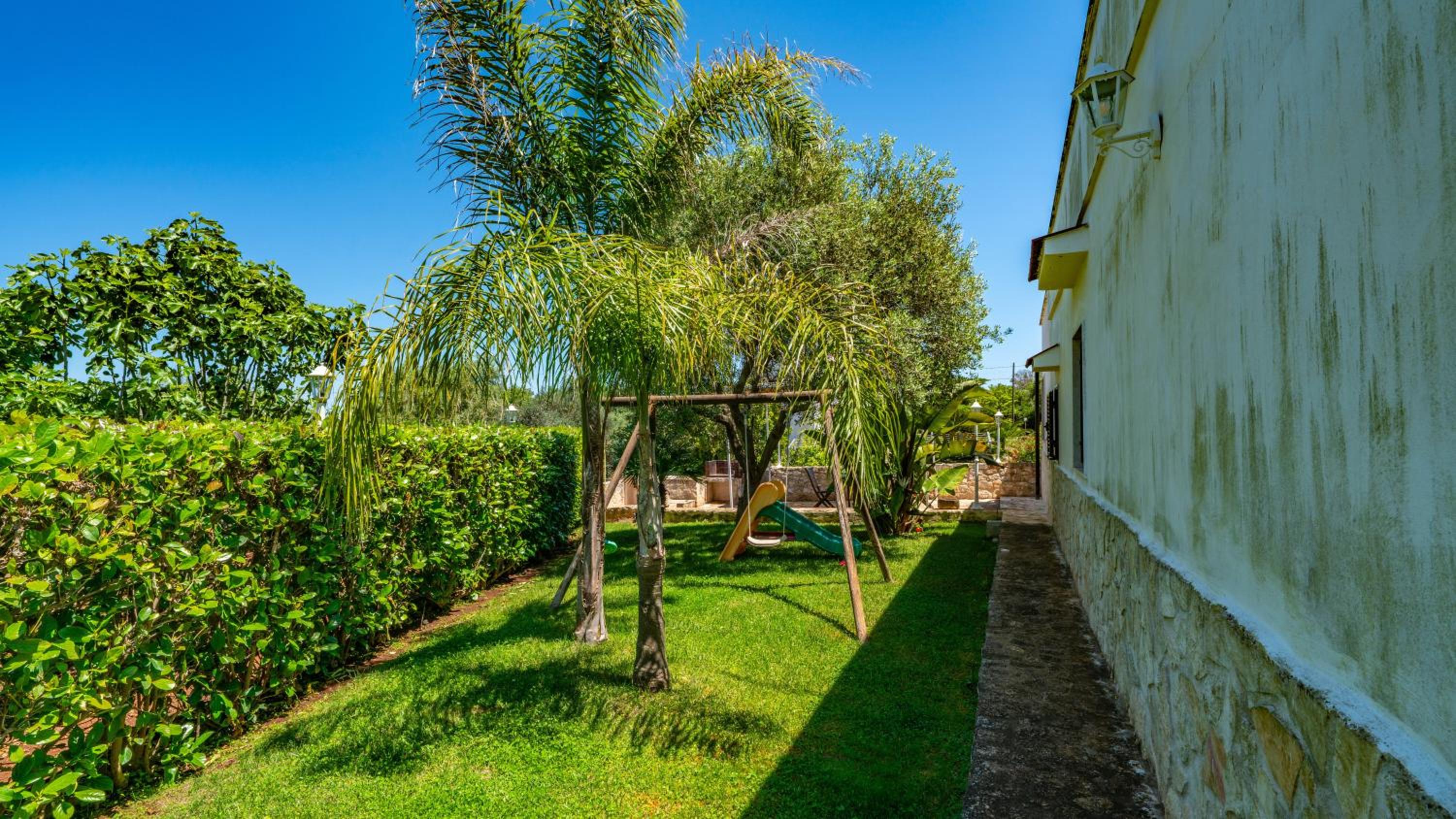 Trullo Giuseppe by Rentbeat