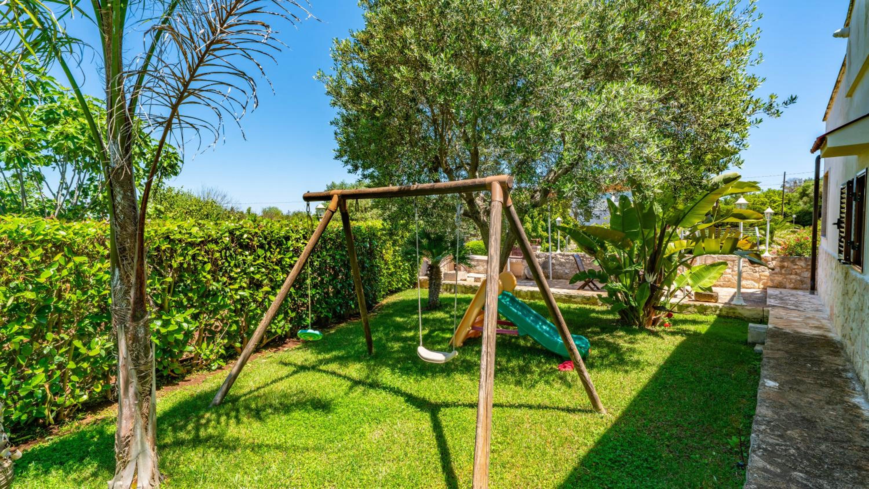 Trullo Giuseppe by Rentbeat