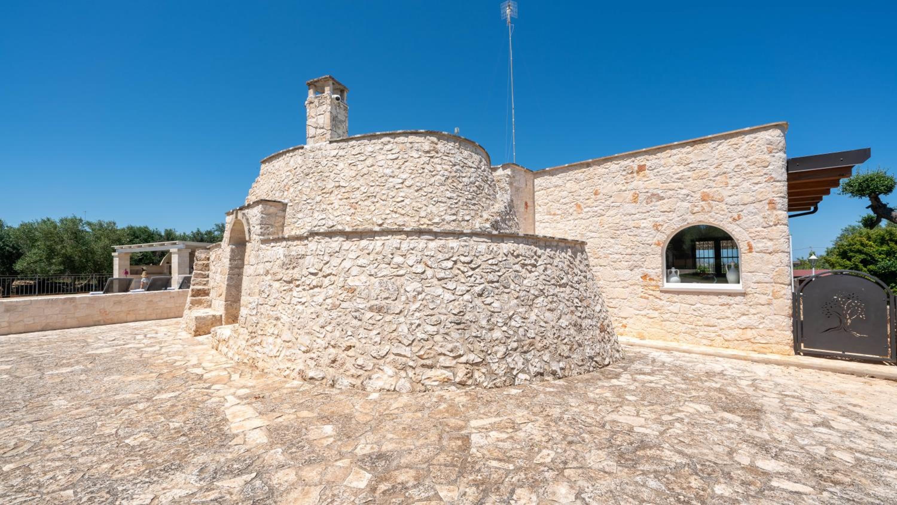 Trullo Giuseppe by Rentbeat