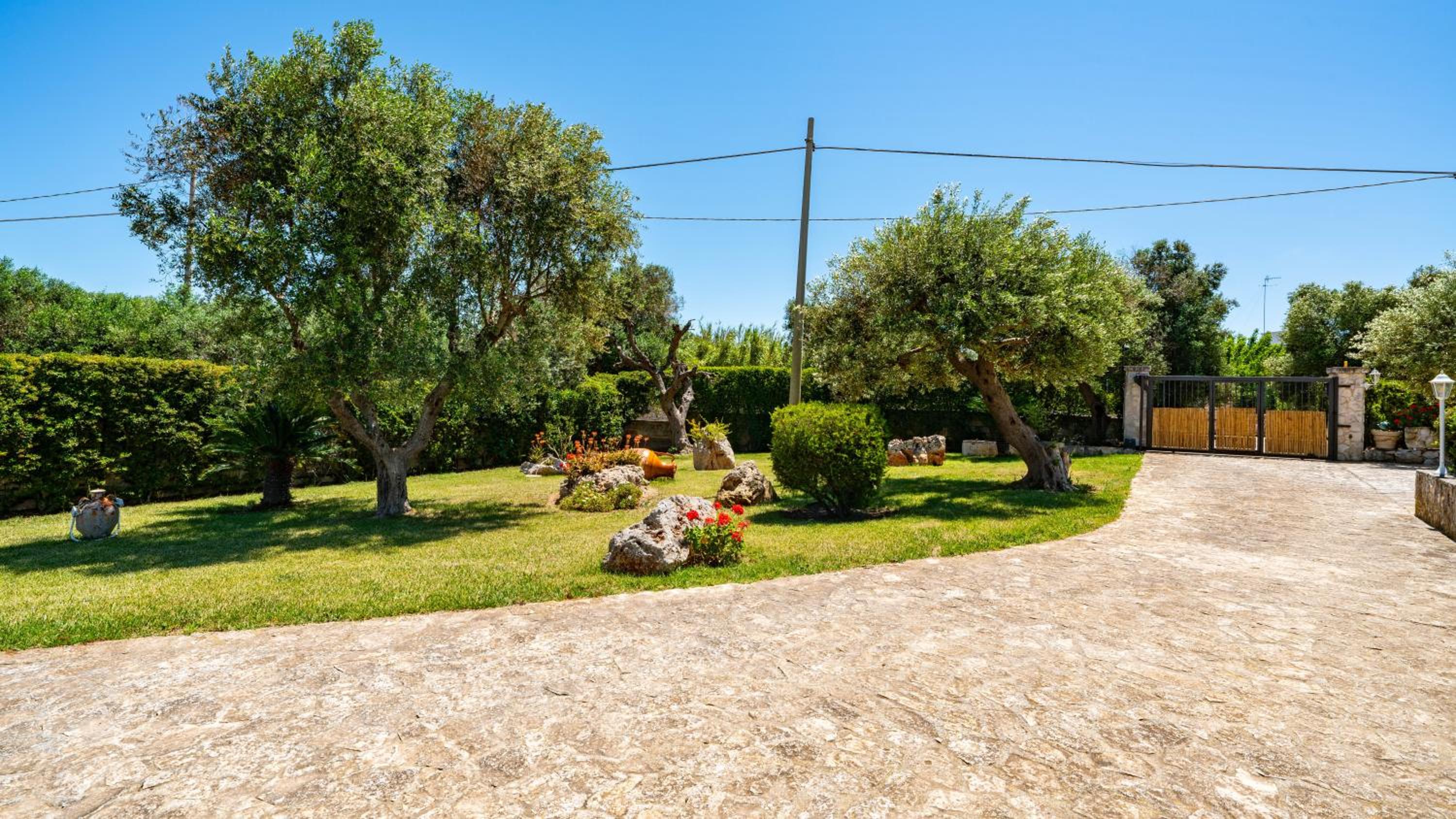 Trullo Giuseppe by Rentbeat