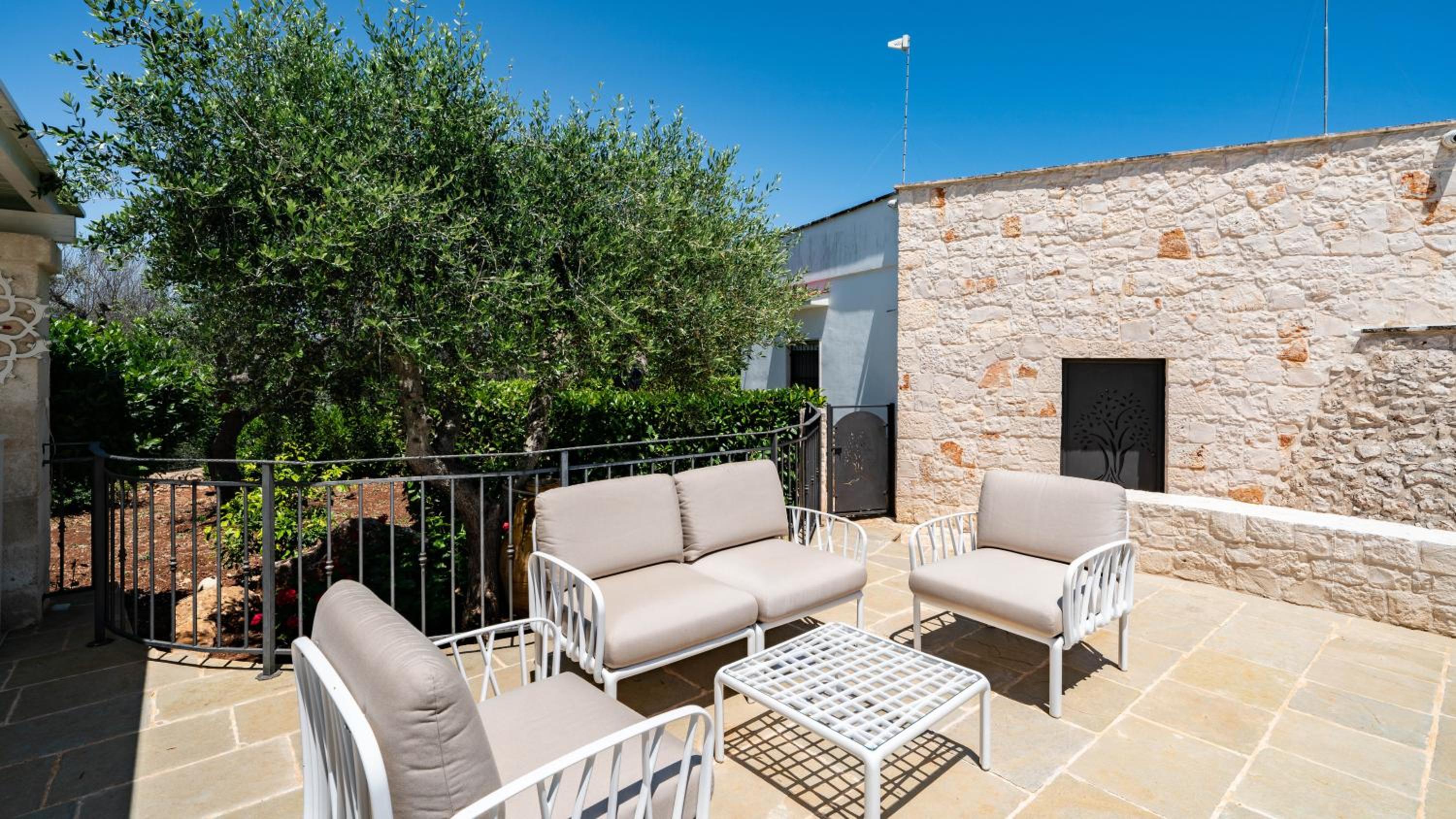 Trullo Giuseppe by Rentbeat