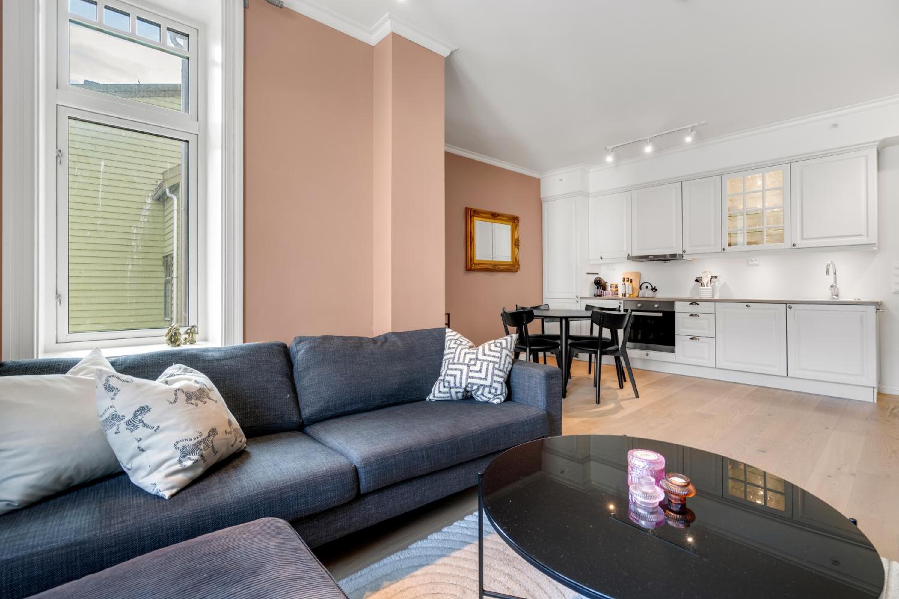 The Polar Rose Suite - Central Comfort in Tromsø