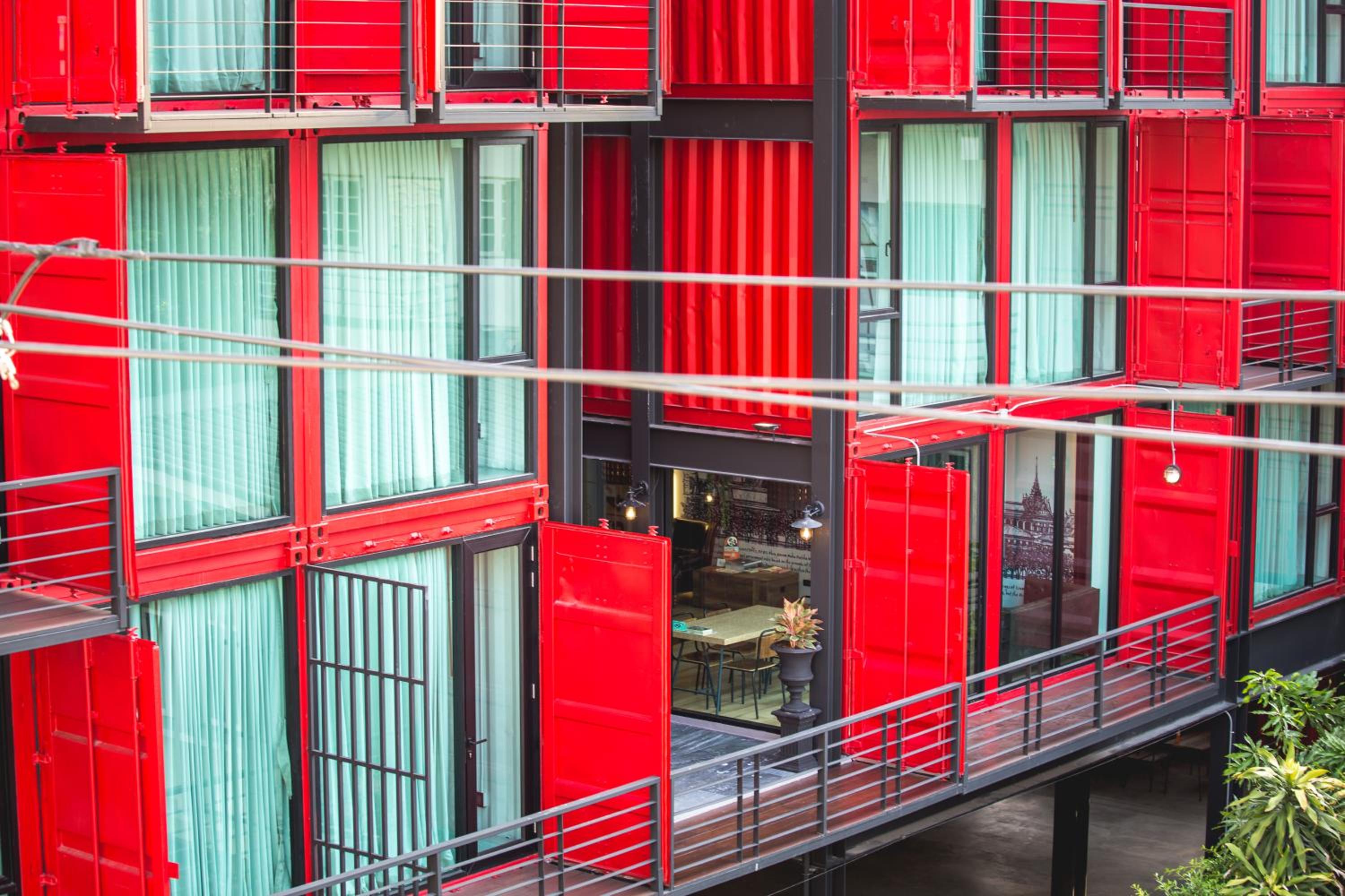 Sleep Box Hotel Sukhumvit 22