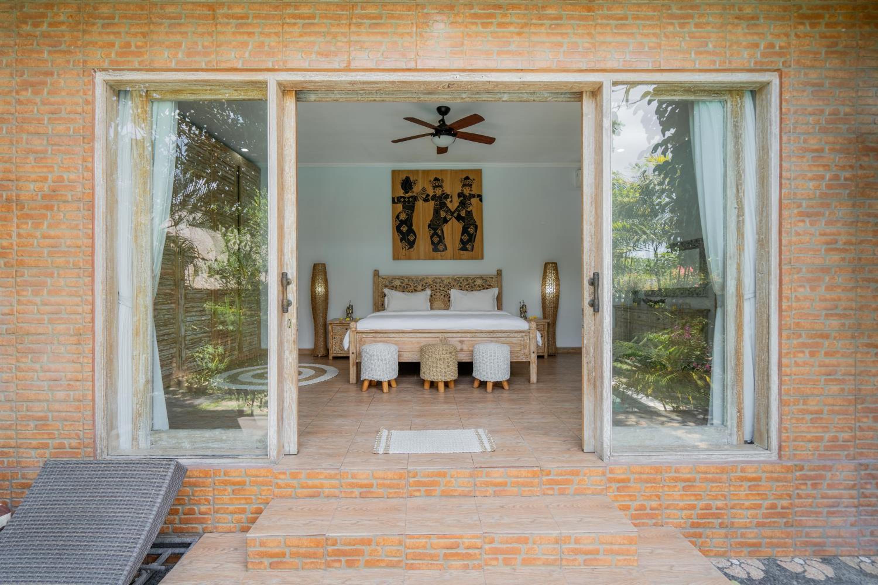 The Laras - Spacious 3BR Authentic Balinese Villa