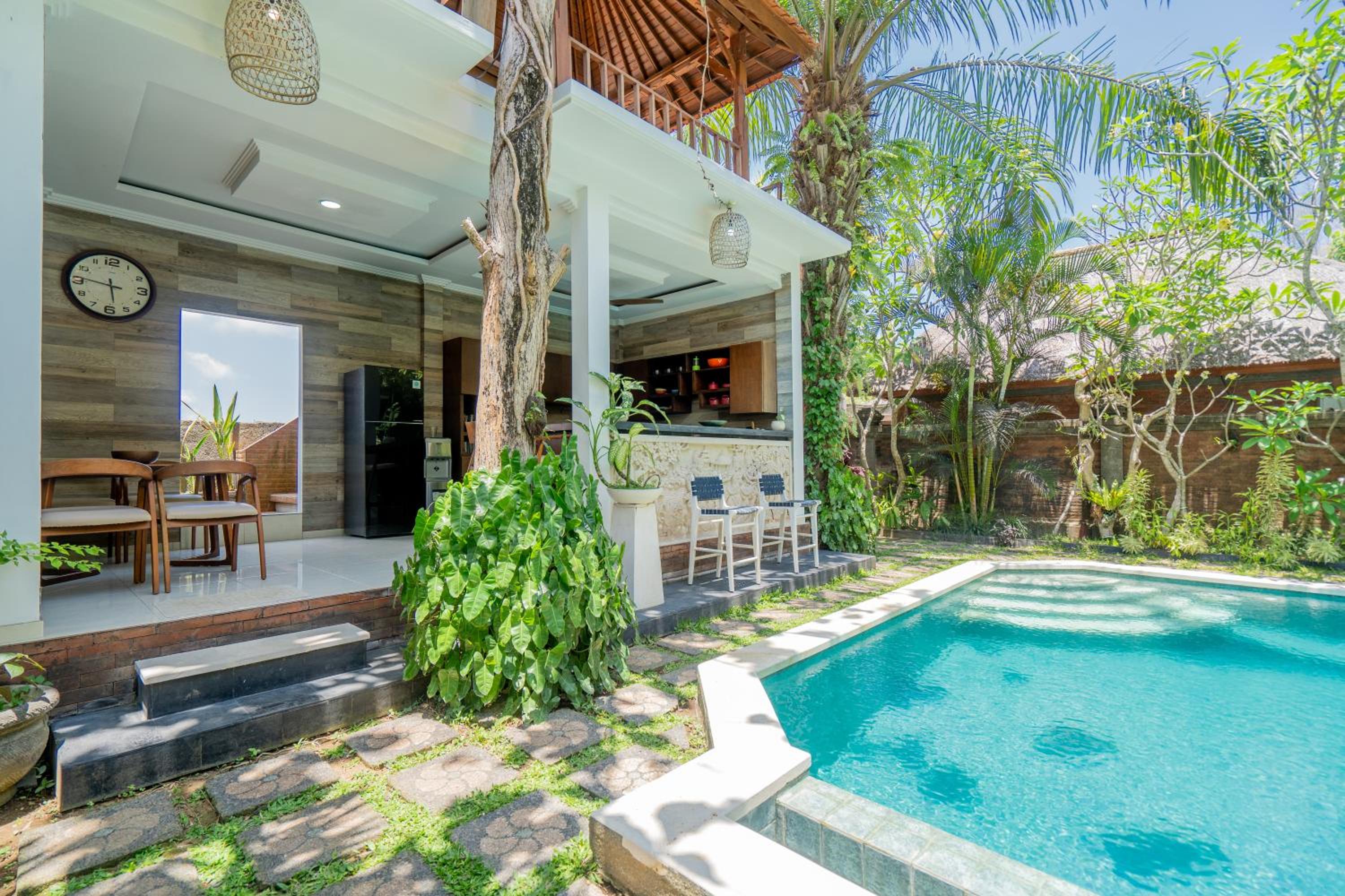 The Laras - Spacious 3BR Authentic Balinese Villa