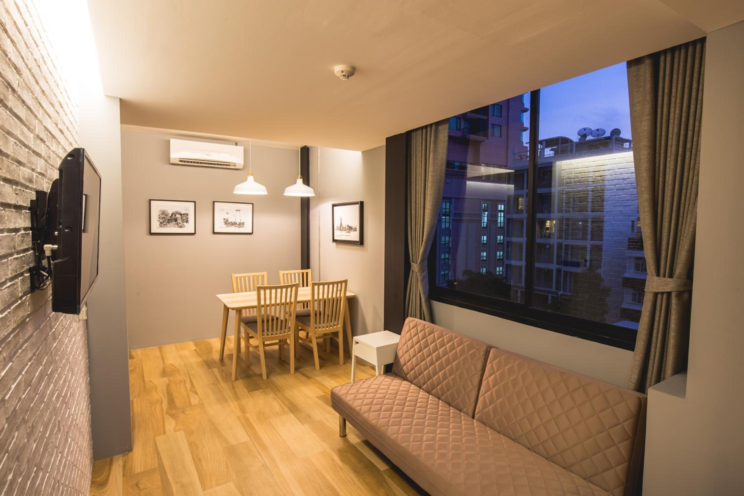 Sleep Box Hotel Sukhumvit 22