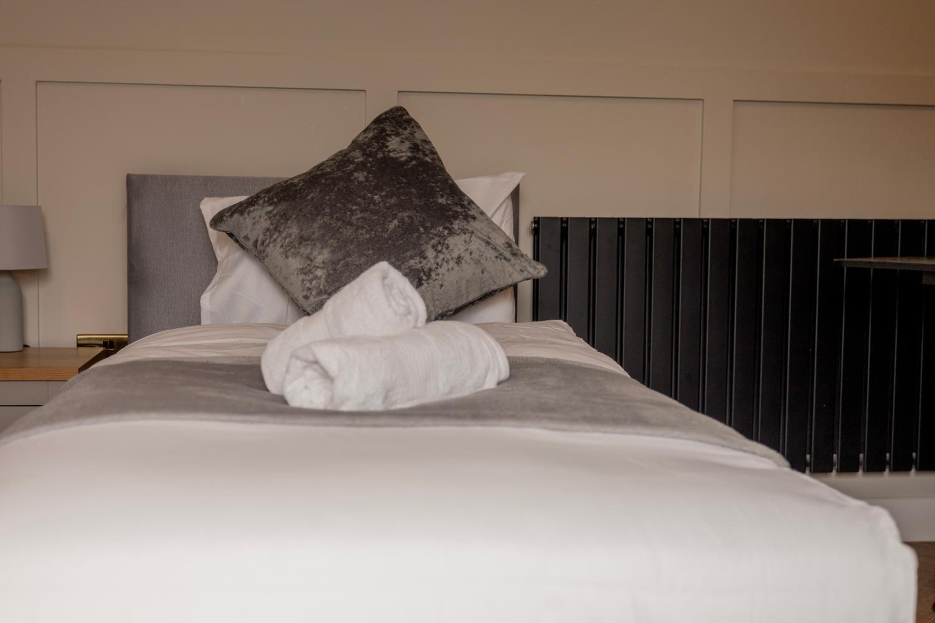 Fresh & Modern Studio Sleeps 3