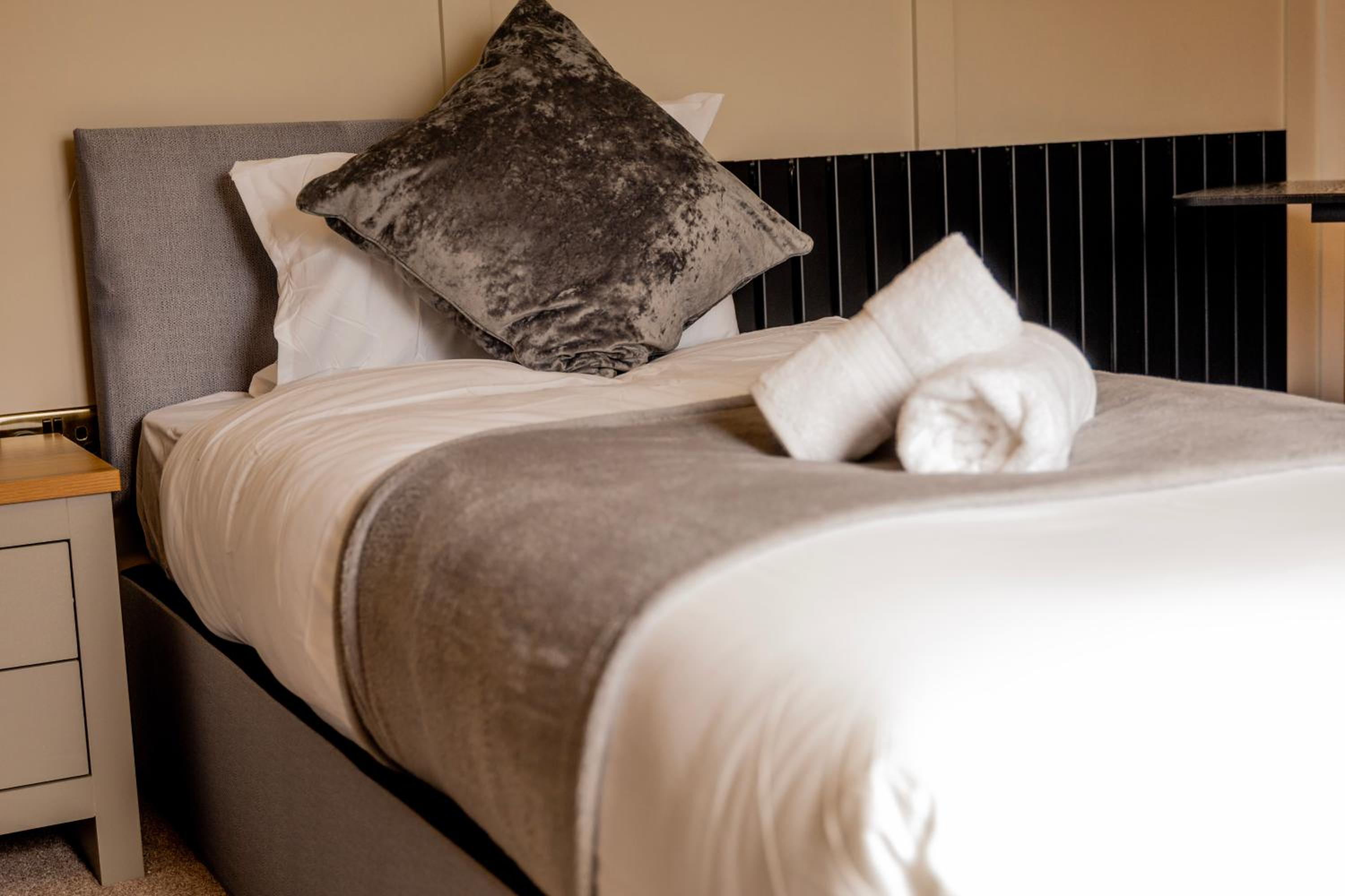 Fresh & Modern Studio Sleeps 3