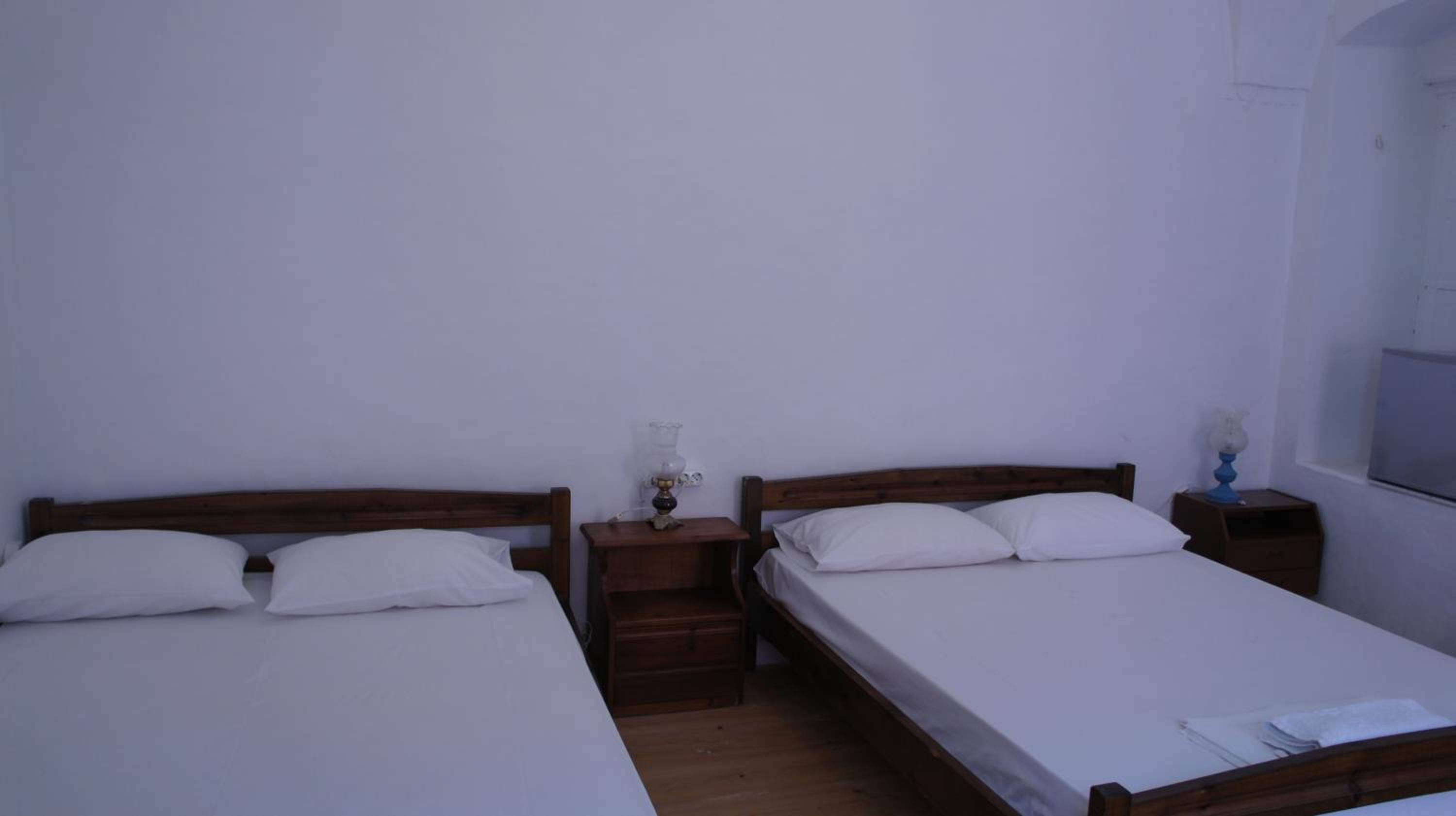 Marcos Rooms en Oia