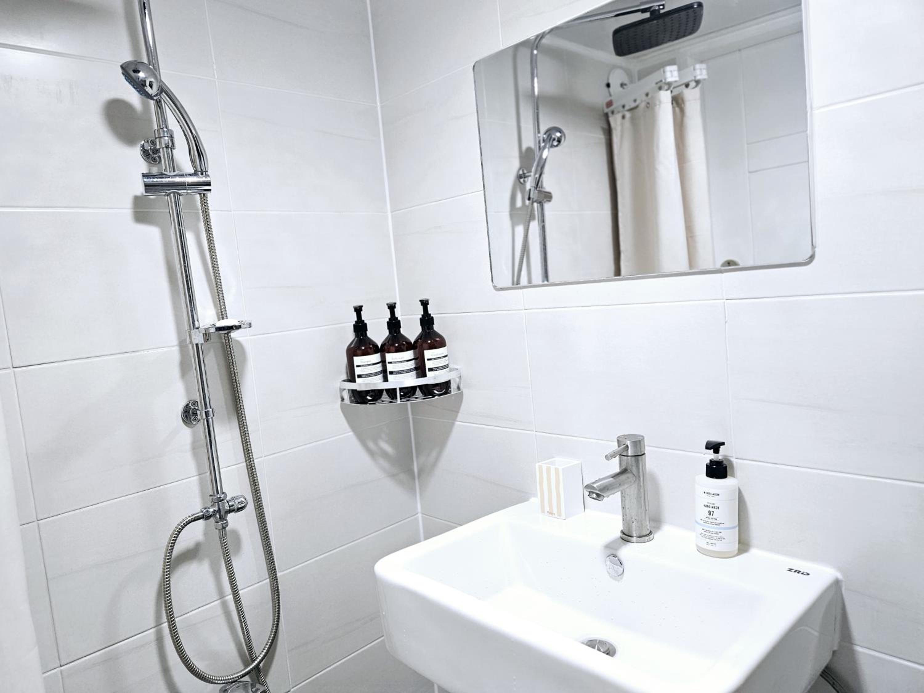 Soul of Seoul - Cozy 3 room stay, 3min from SNU Station