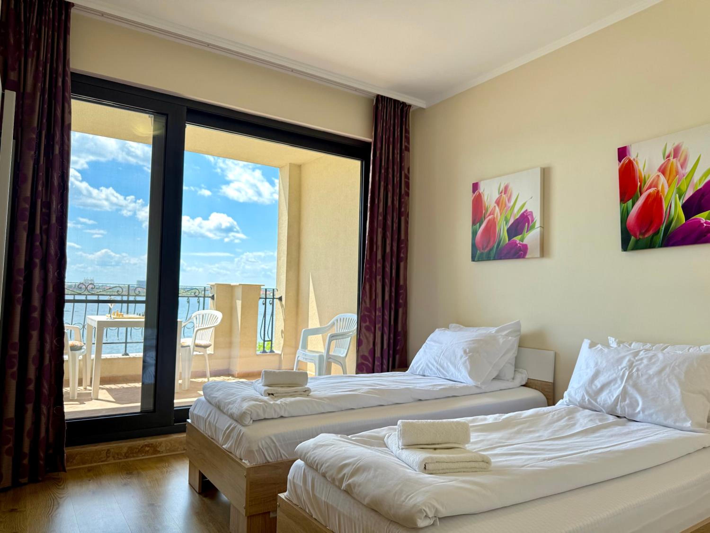 Cosher Gardenia Palace Apt 6 Free Parking