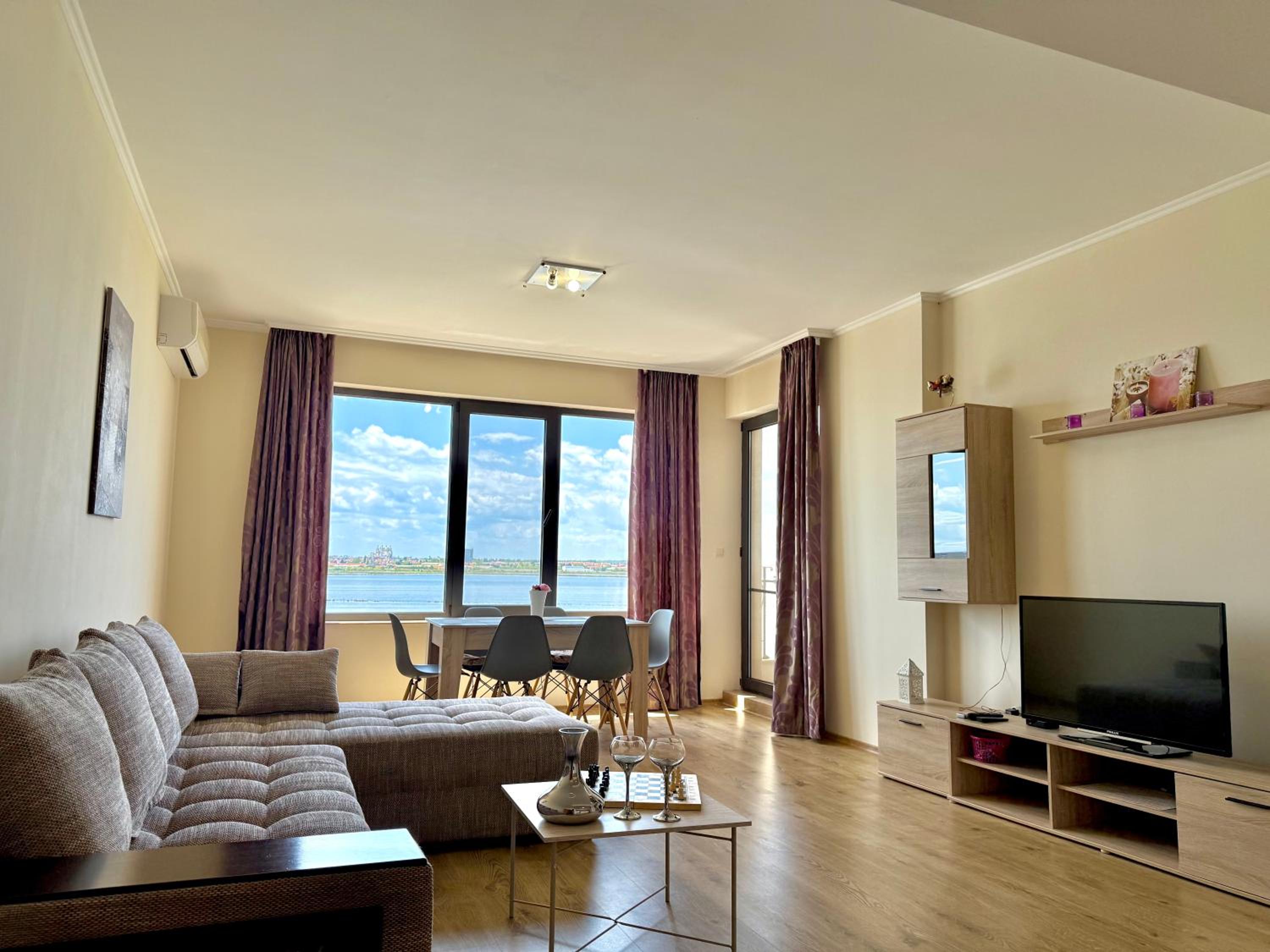 Cosher Gardenia Palace Apt 6 Free Parking