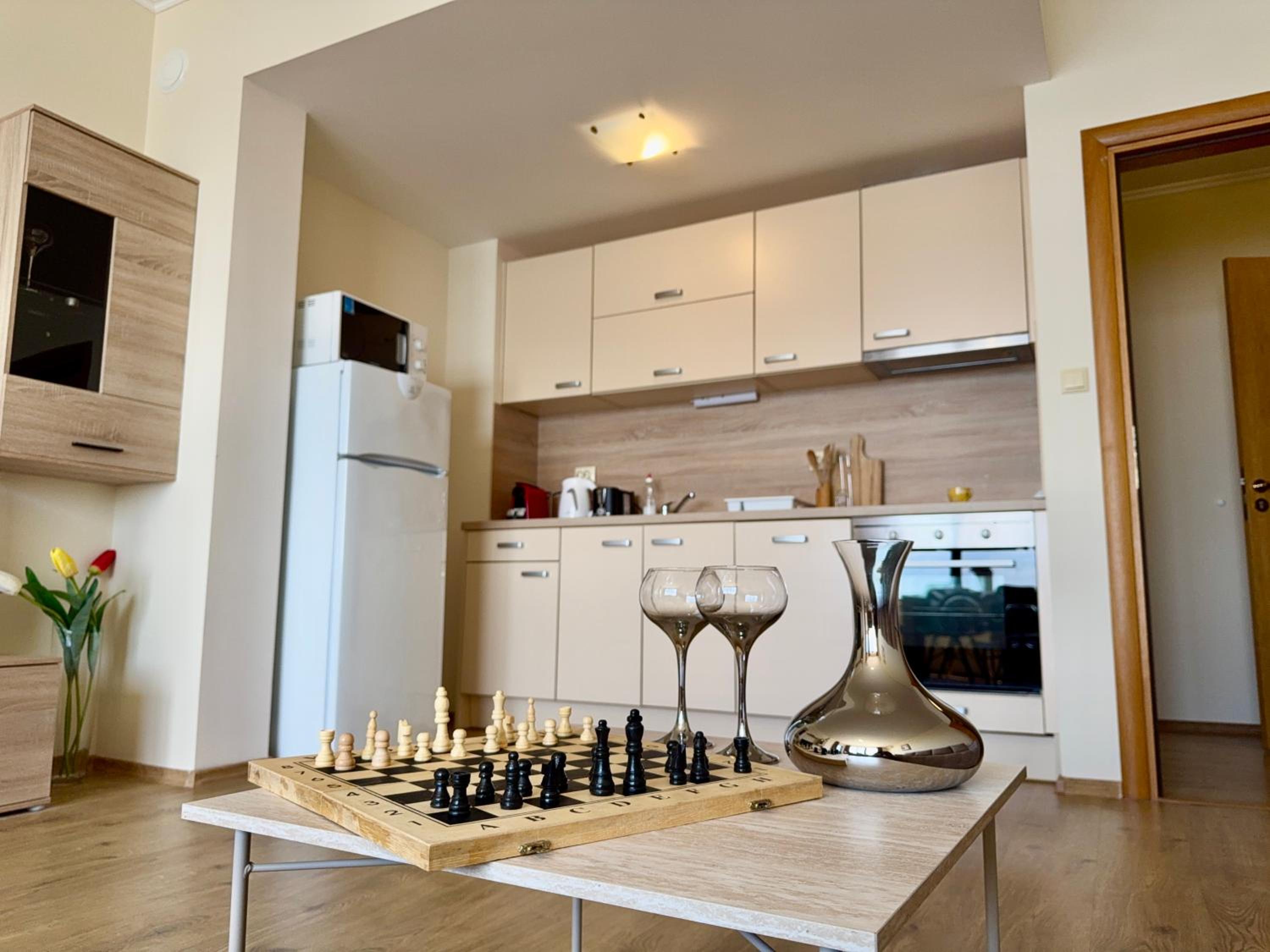 Cosher Gardenia Palace Apt 6 Free Parking