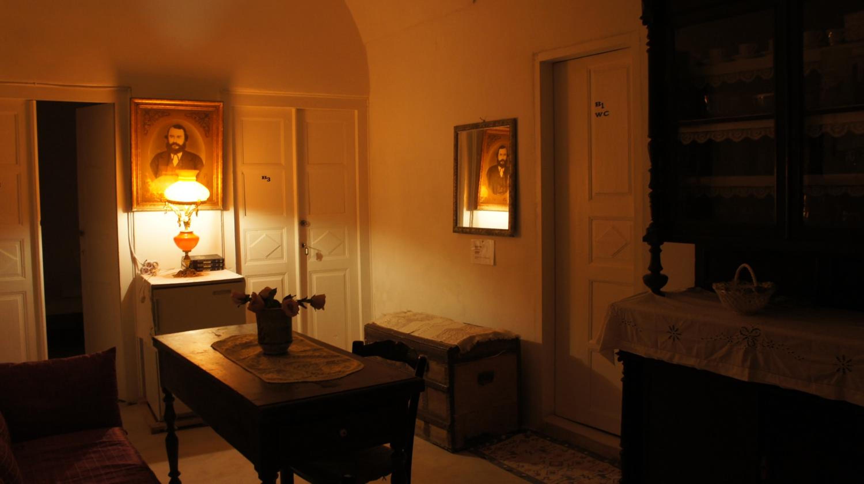 Oia Vacations - Marcos Rooms - Property Image 8