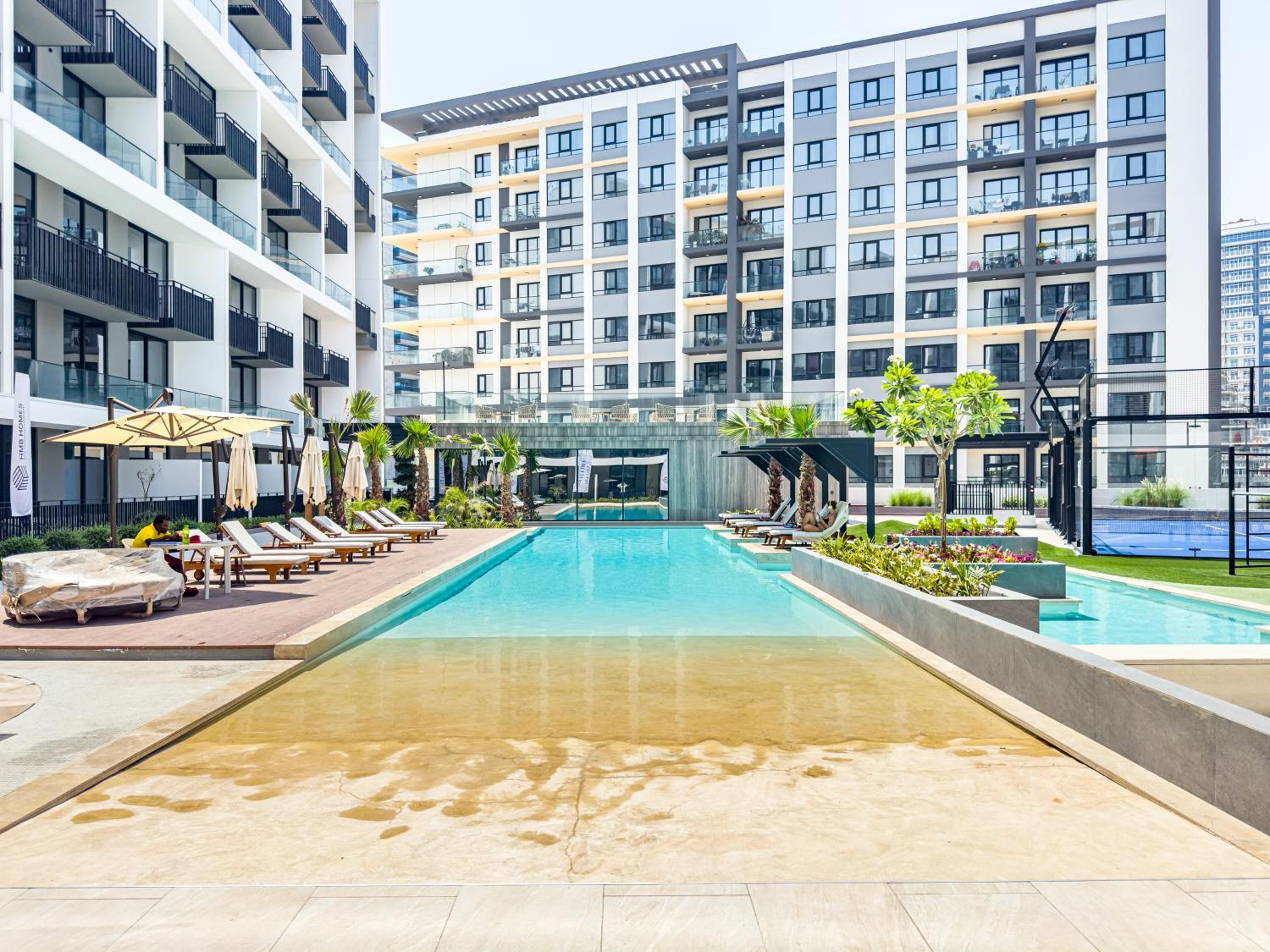 SuperHost- Modern Studio in Arjan with pool & Gym