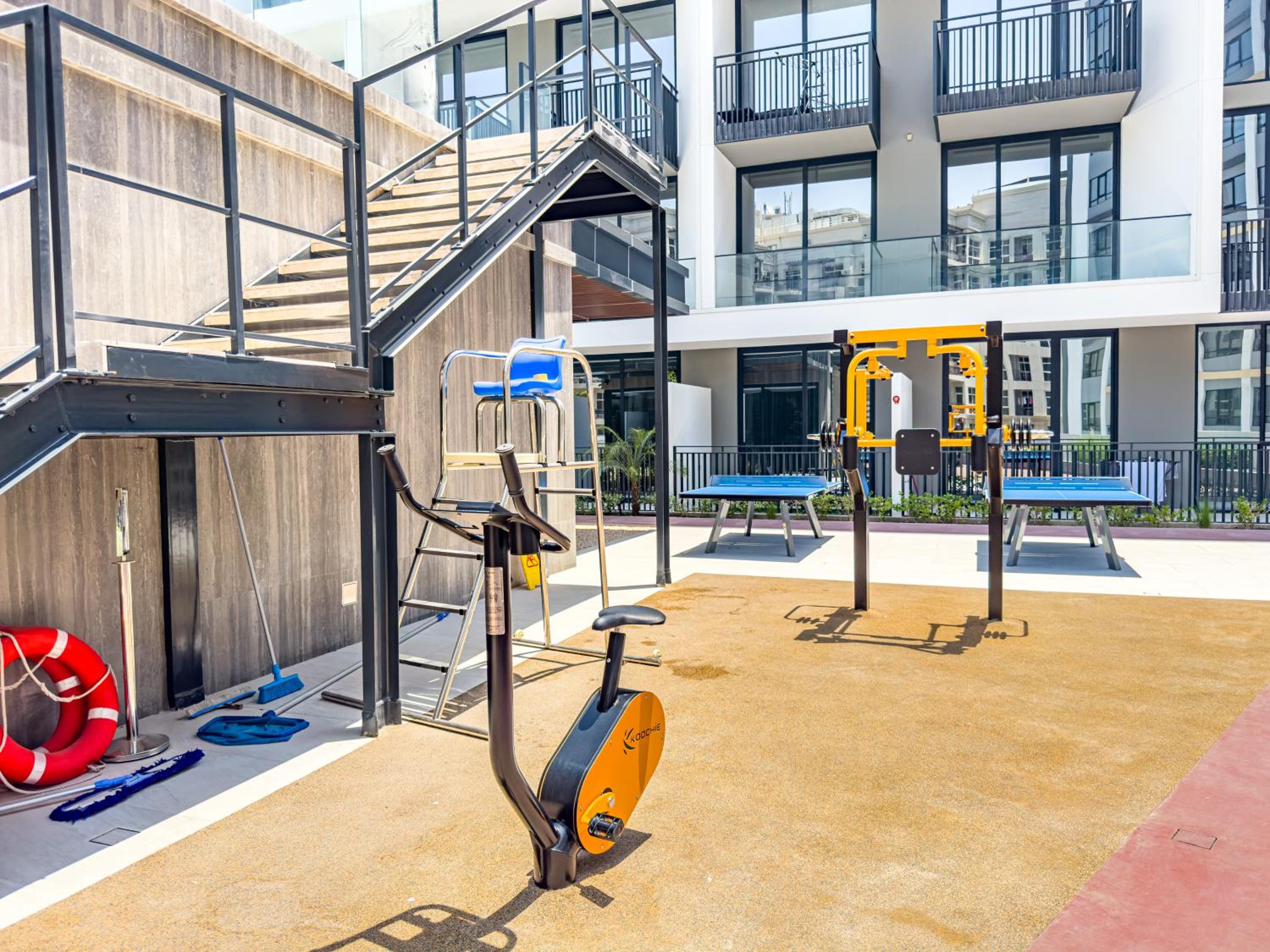 SuperHost- Modern Studio in Arjan with pool & Gym