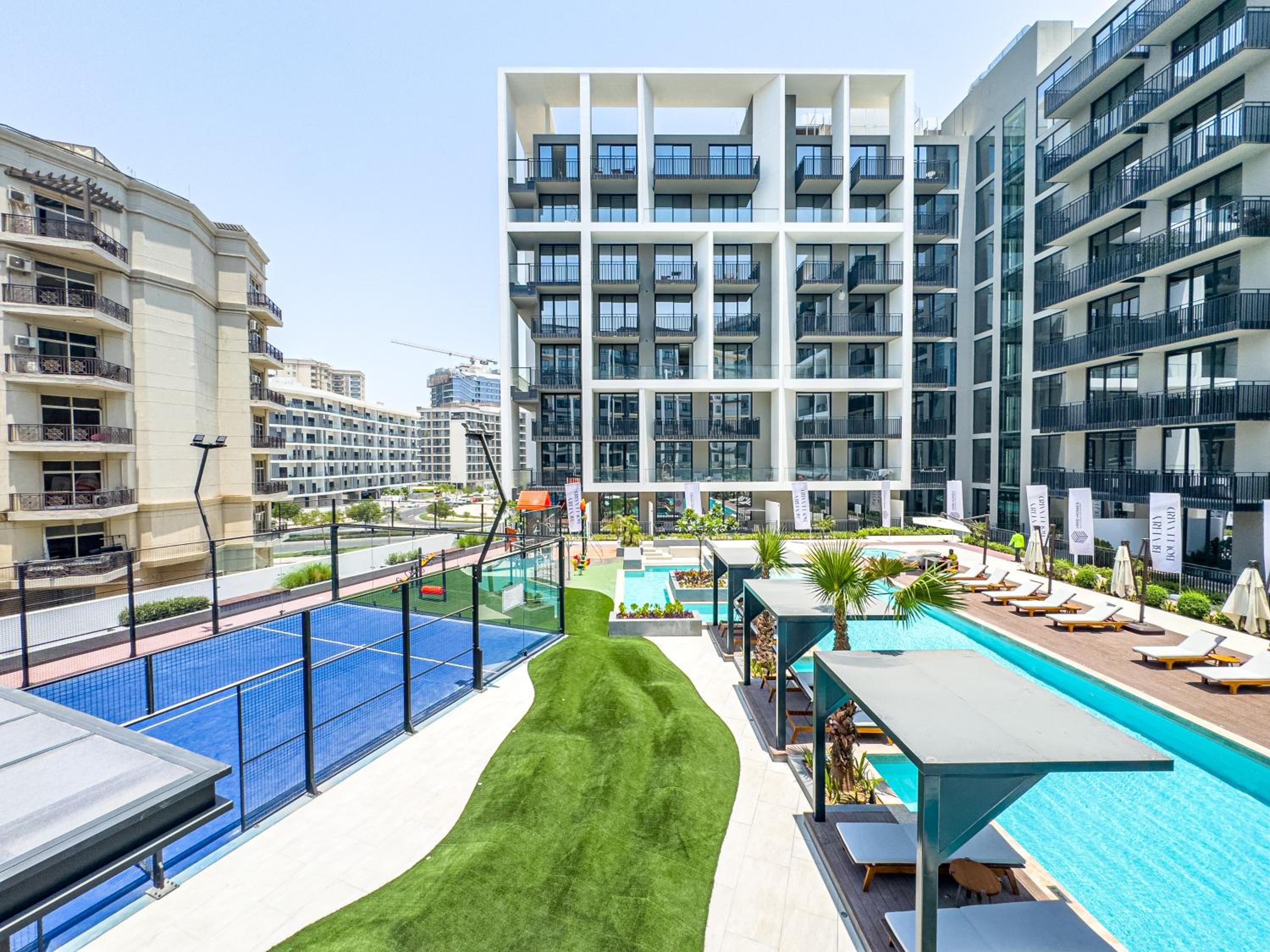 SuperHost- Modern Studio in Arjan with pool & Gym