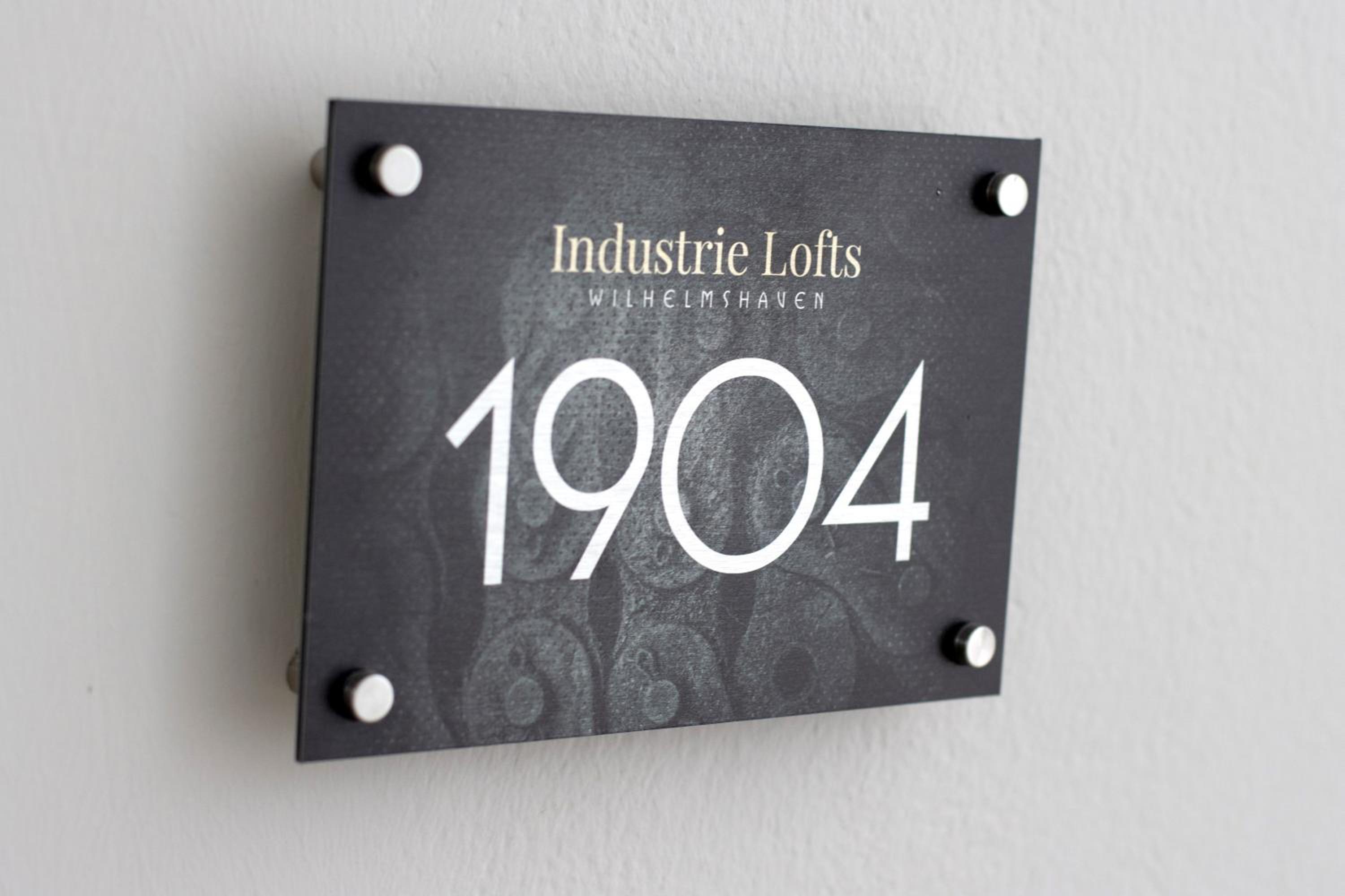Industrial Loft 1904 - Free Parking - Netflix - Central