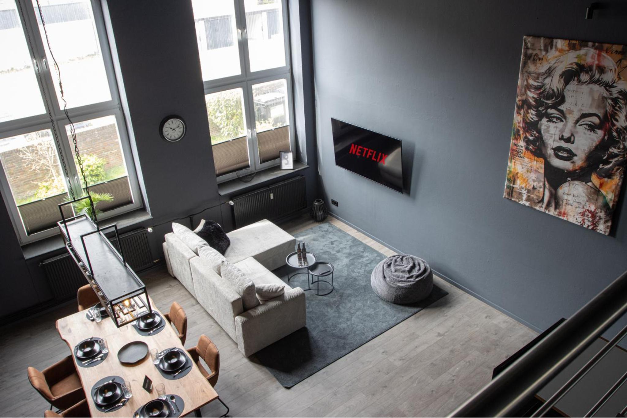 Industrial Loft 1904 - Free Parking - Netflix - Central