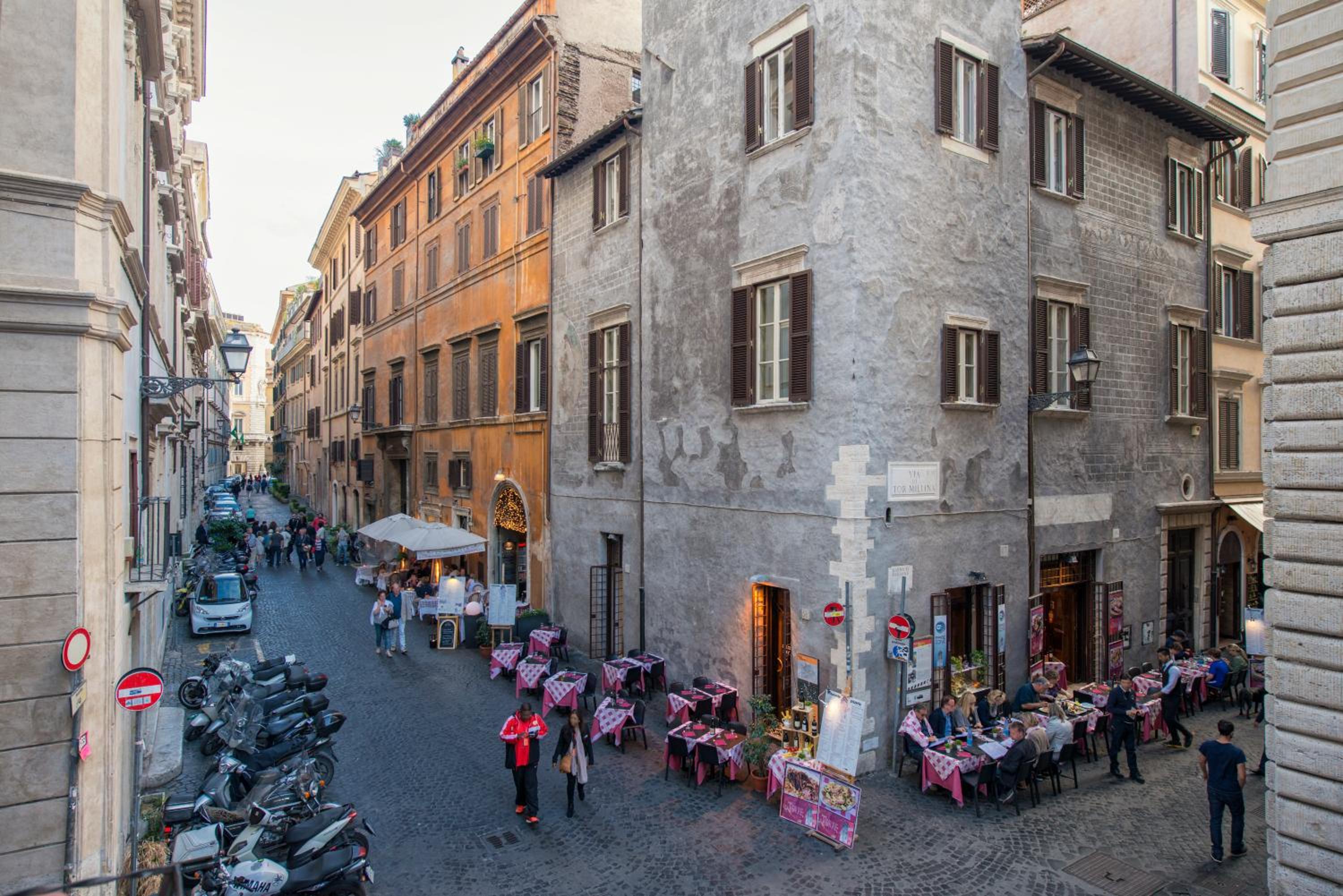 Navona Tower Relais