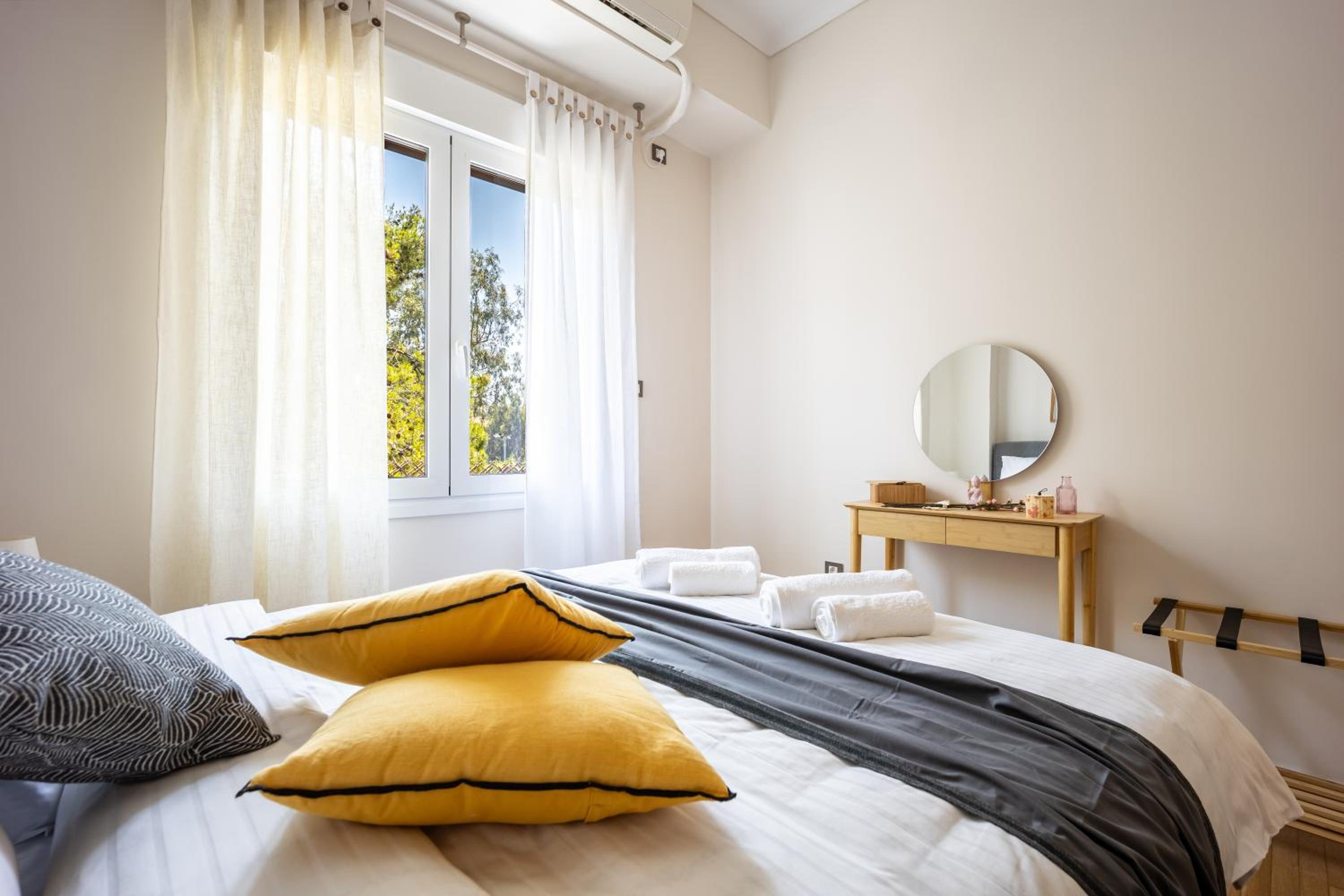 Philon's City Retreat - Near Athens Center
