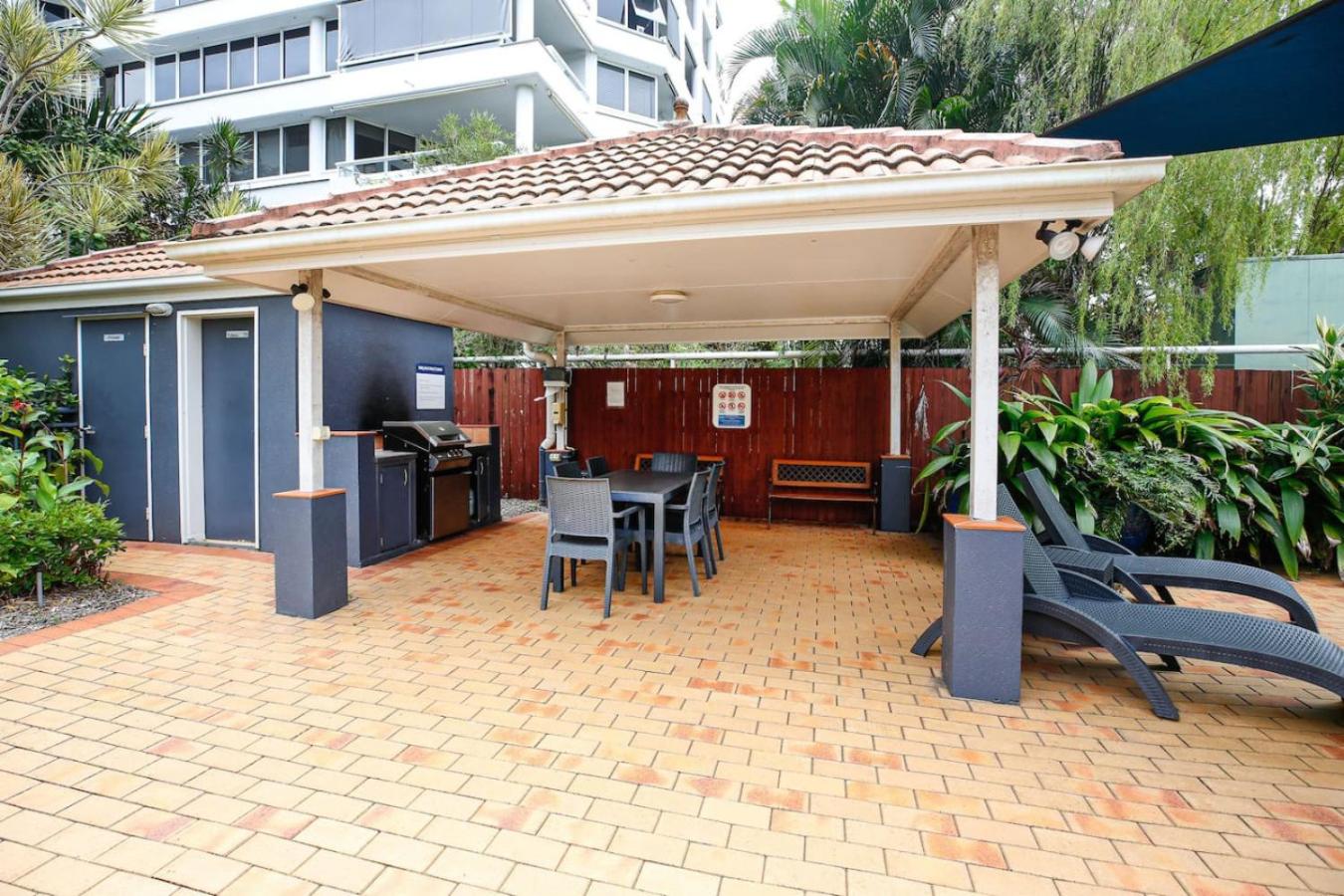 Tropical Comfort Pool and Stunning Esplanade