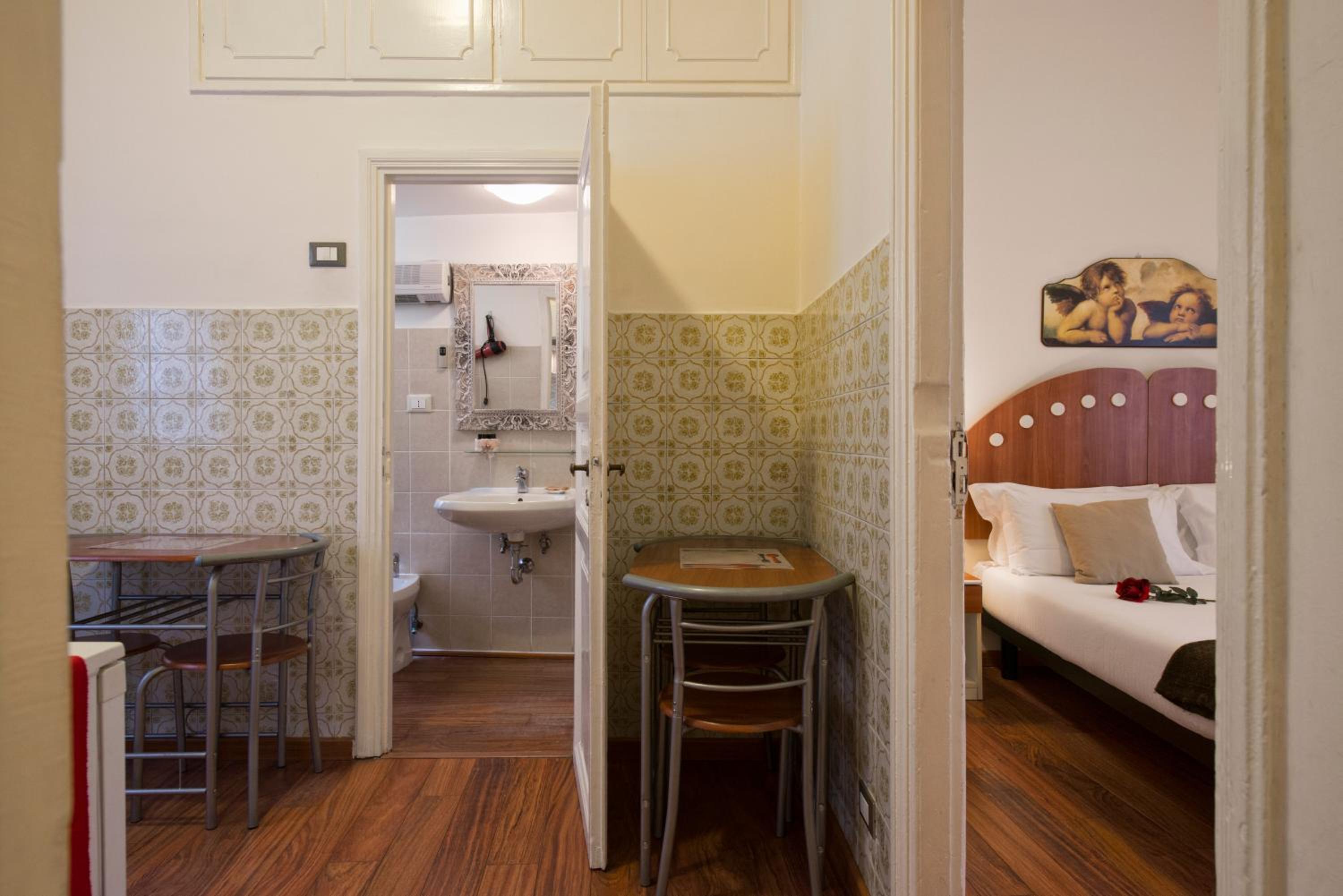 Navona Tower Relais