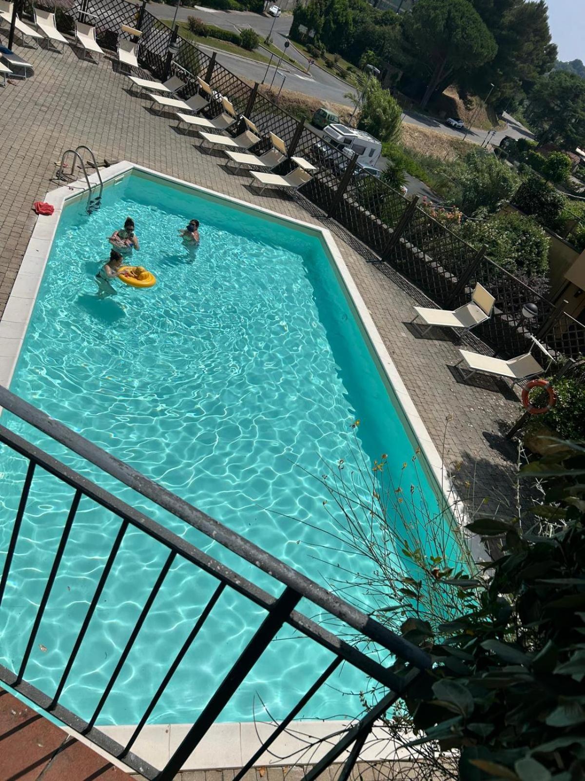 Trilocale con piscina
