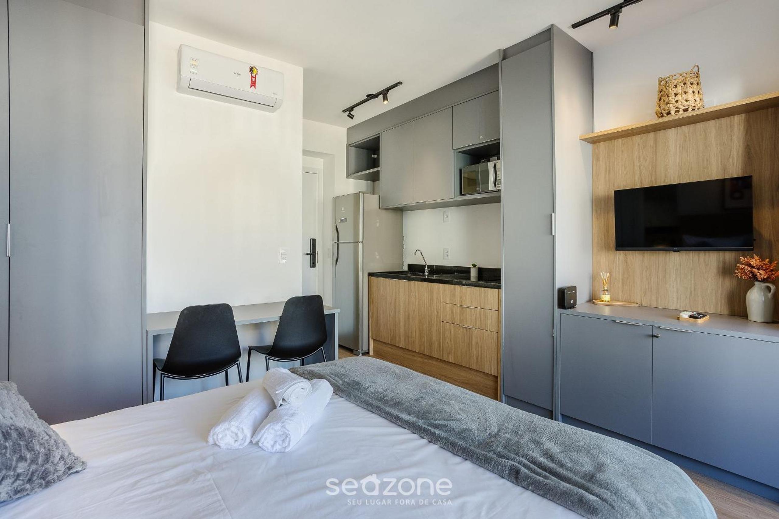 Accommodations in a condo with pool, gym, and laundry - Perdizes, SP - ODE