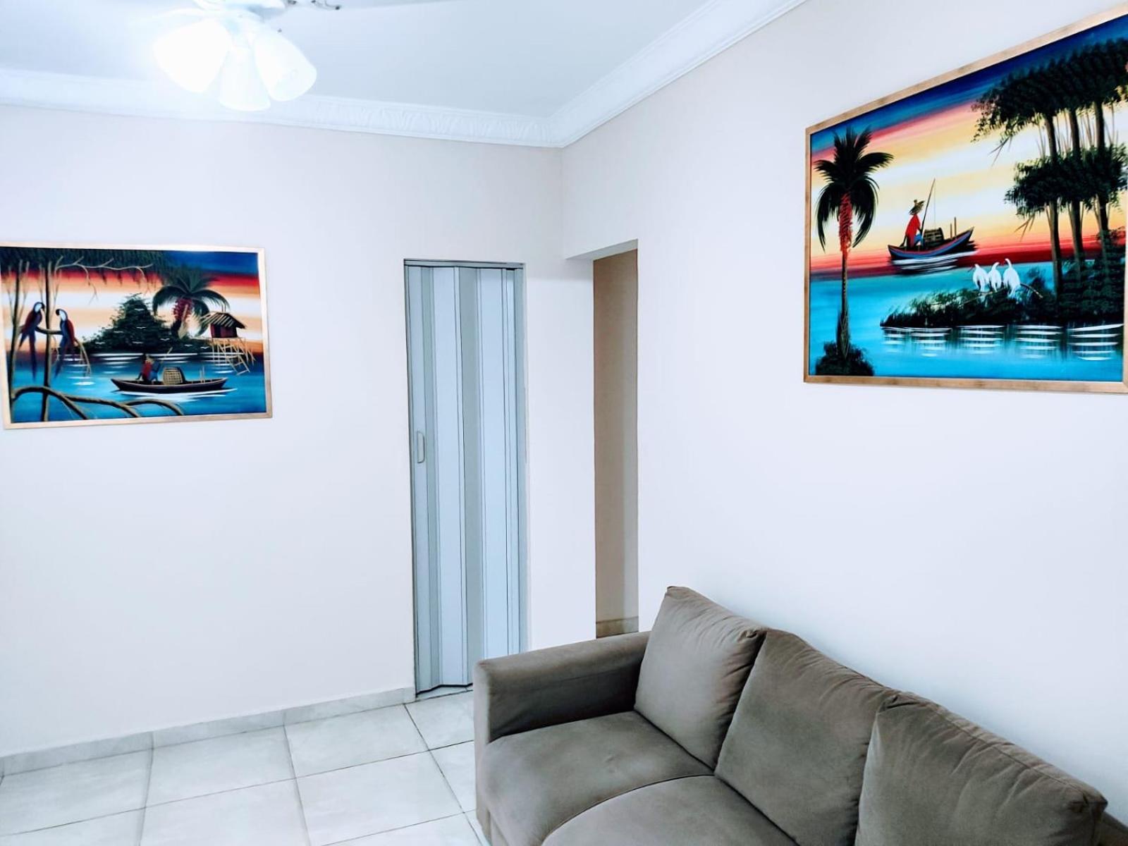 Apê Maravilhoso no Boqueirão, em Santos, com 2 Quartos e uma Suíte, próximo à Praia e aos Cruzeiros