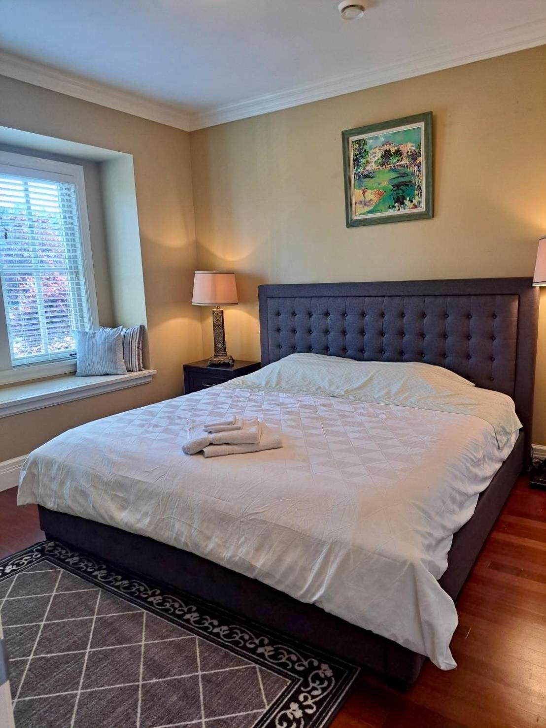 Peaceful Retreat in Arbutus