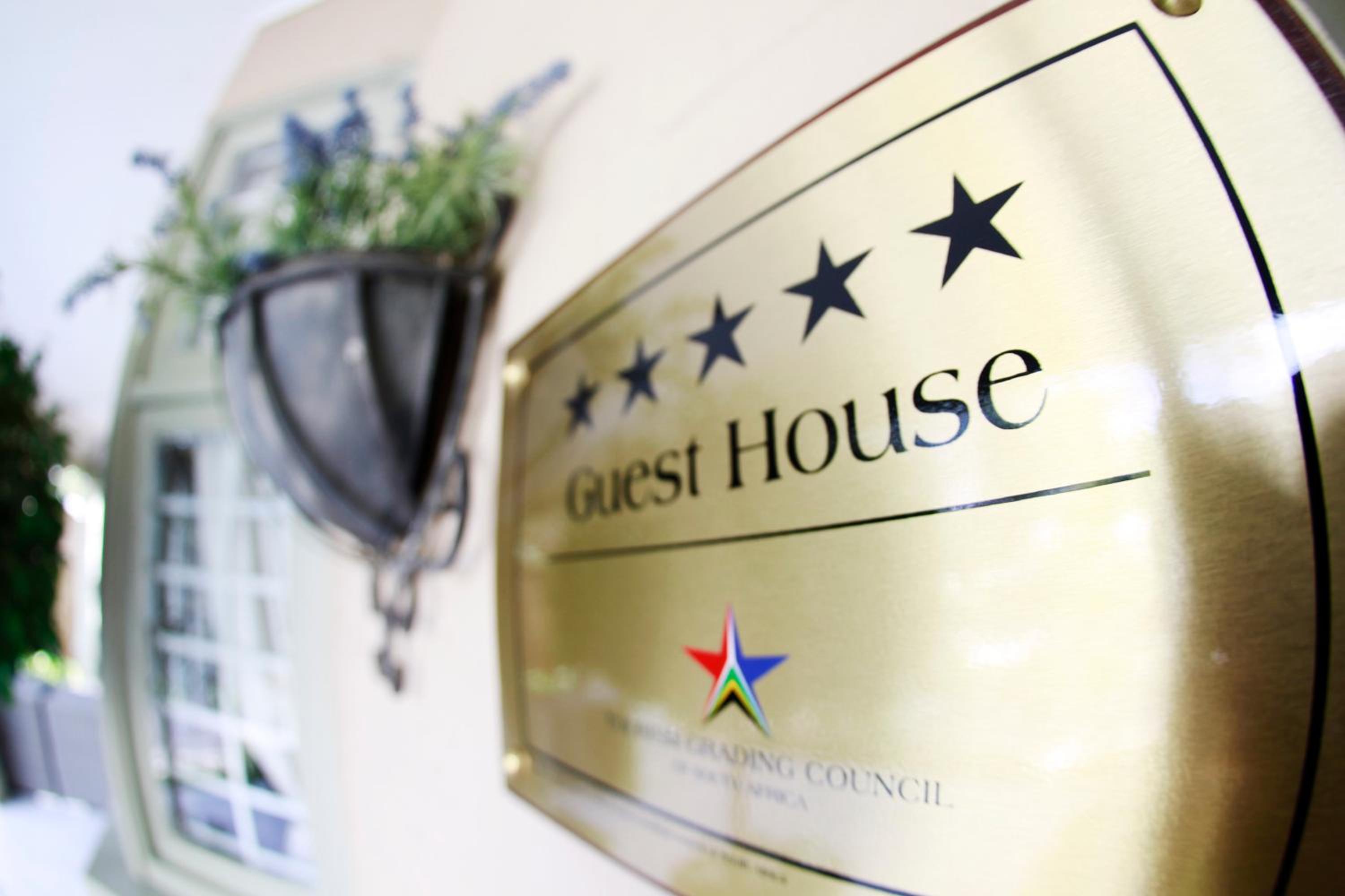 Oleander Guest House
