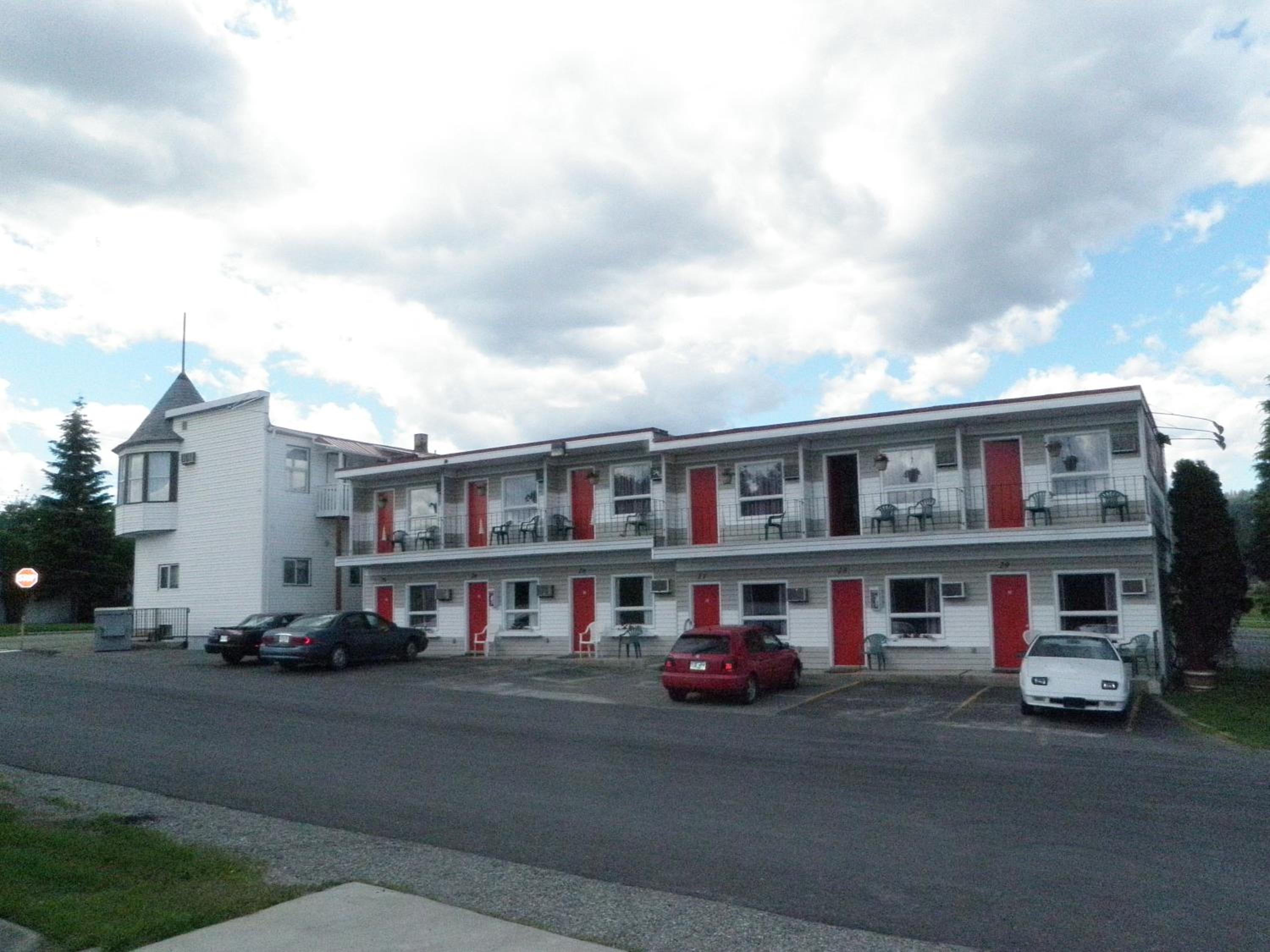 Almo Court Motel