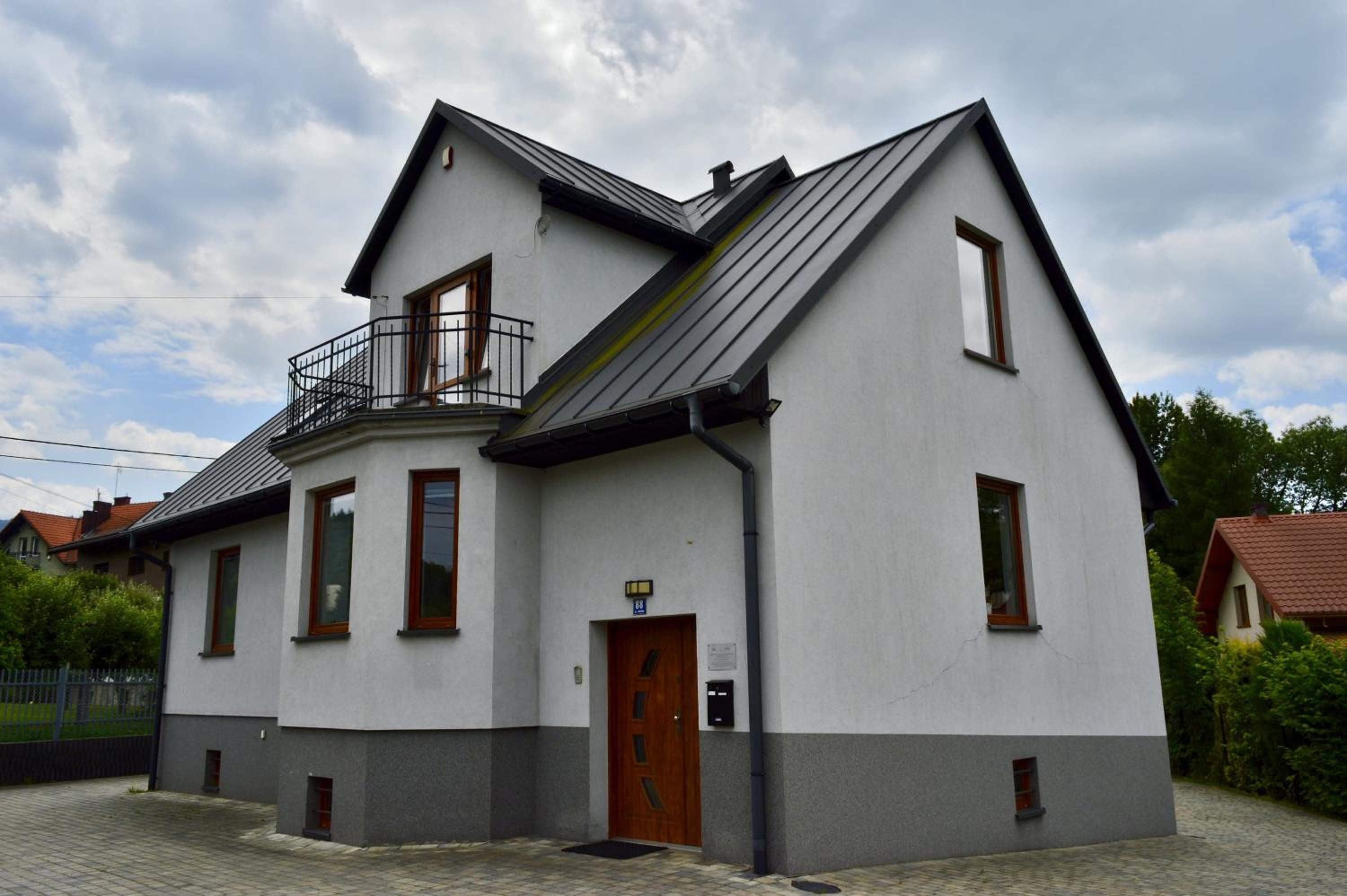 BESKID HOUSE loftowy apartament blisko gór SAUNA&BALIA płatna by ReApartments