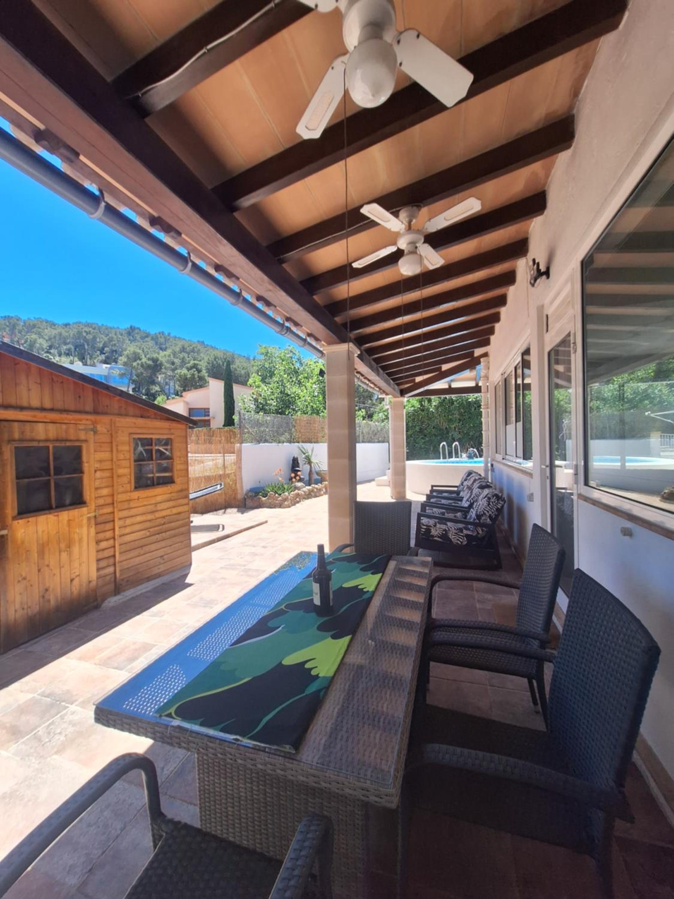 Villa Nevada - Espacioso Chalet con Piscina Privada