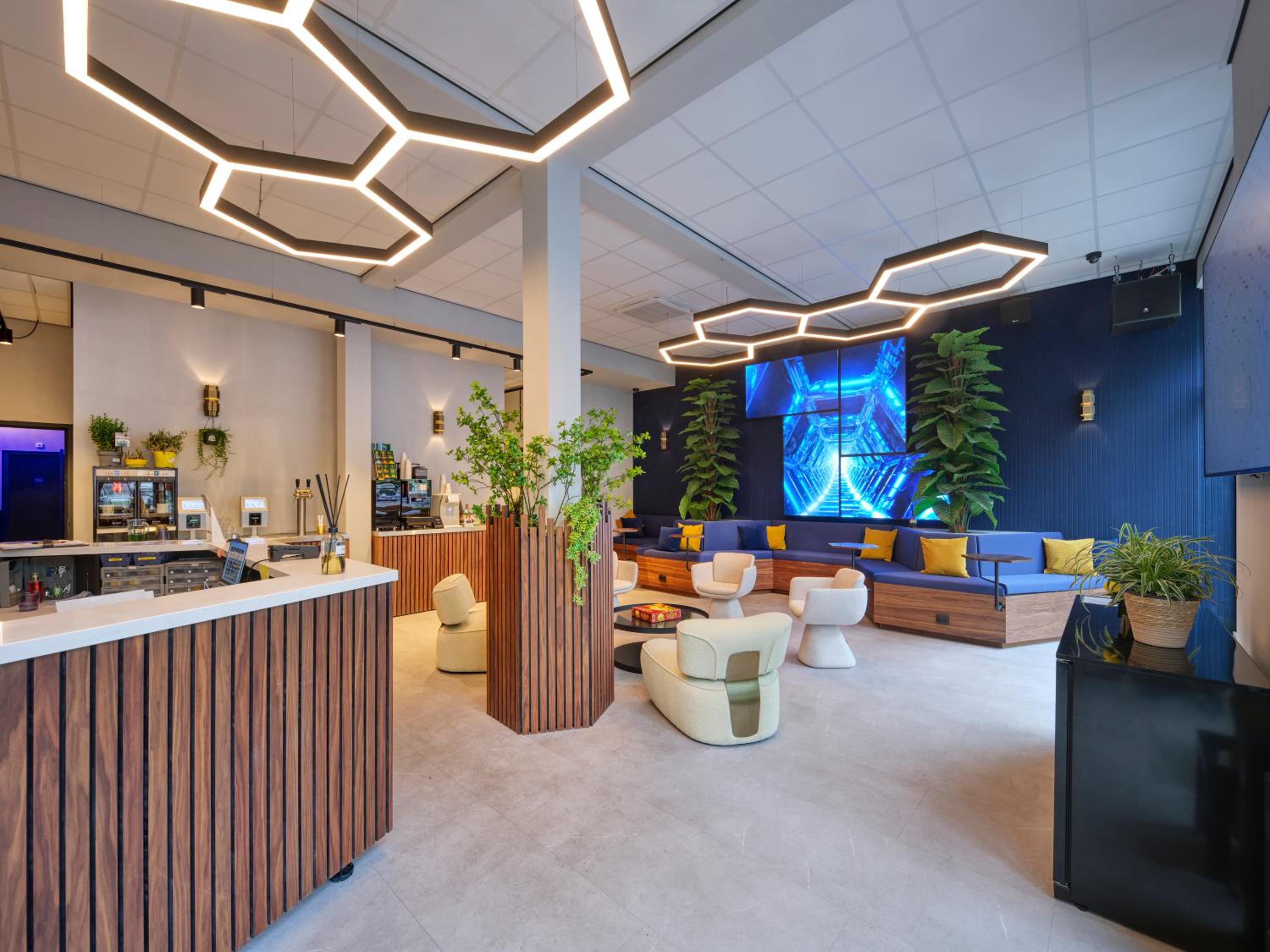 The Hyve Capsule hostel Amsterdam