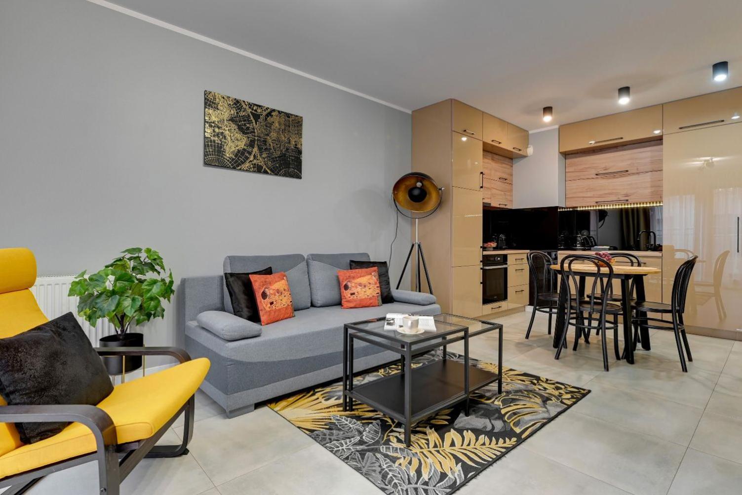 Waterlane Island - Riverview Pool, SPA & Gym by Downtown Apartments