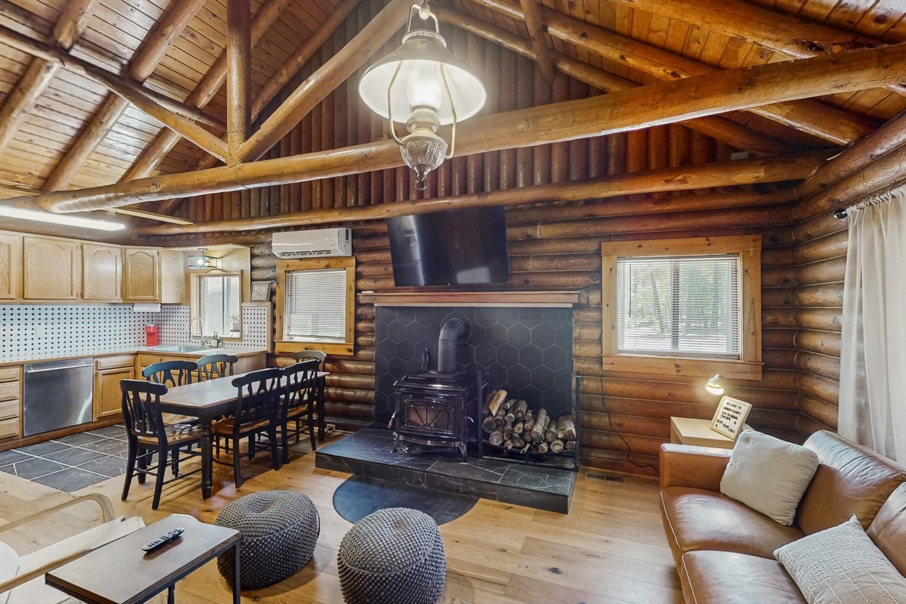 3BR Cabin with Loft, Wood Stove, AC and Fire Pit