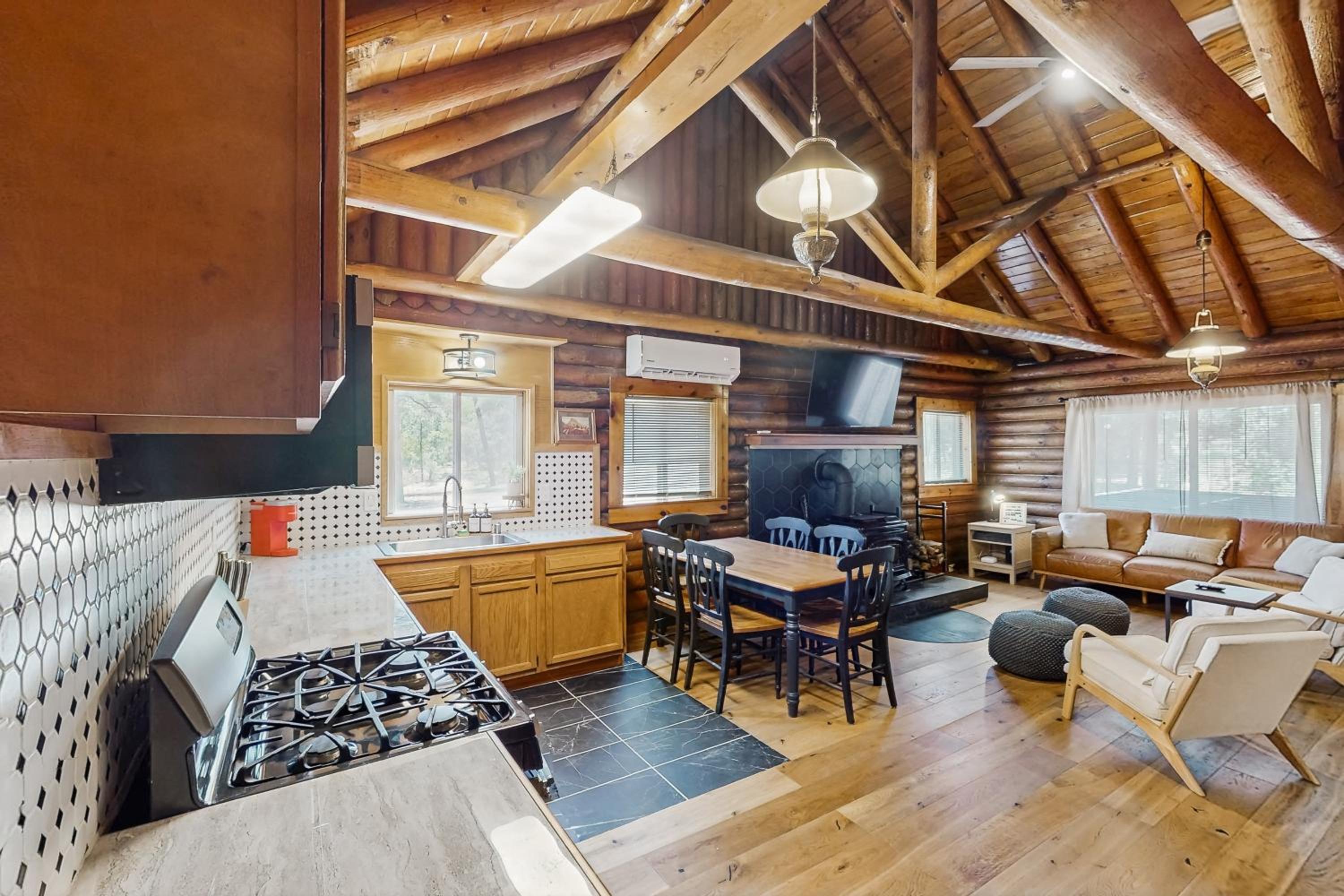 3BR Cabin with Loft, Wood Stove, AC and Fire Pit