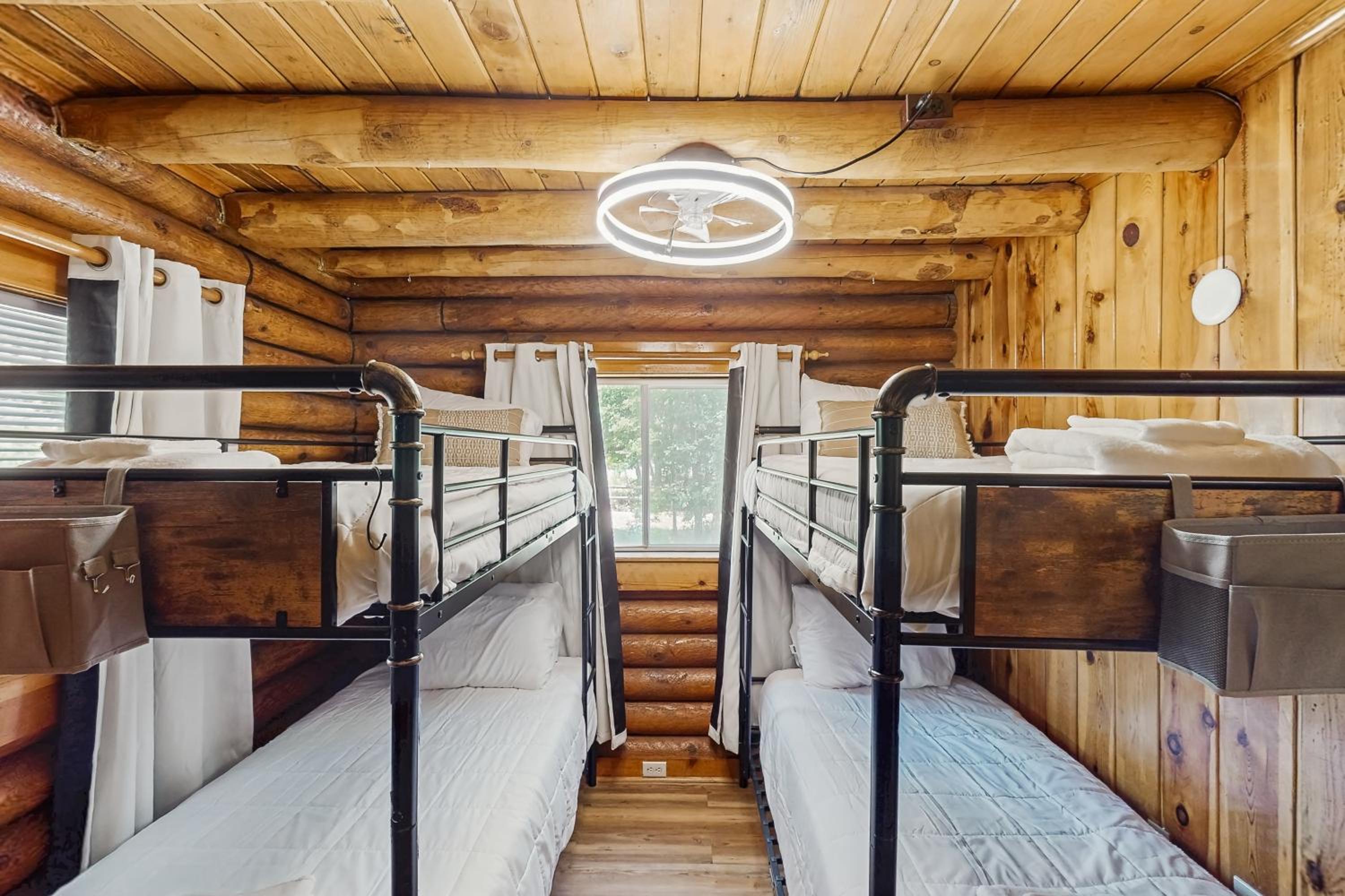 3BR Cabin with Loft, Wood Stove, AC and Fire Pit