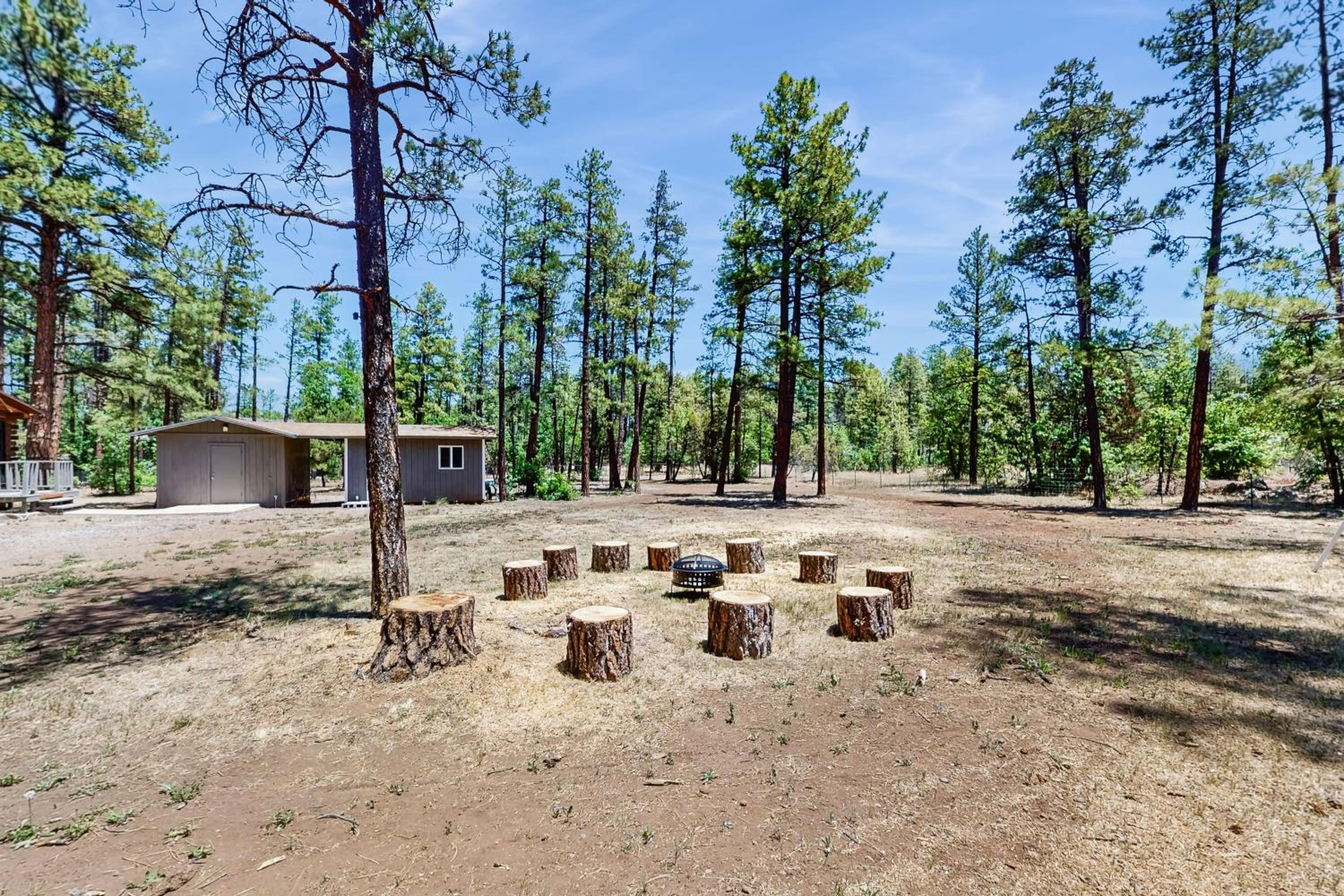 3BR Cabin with Loft, Wood Stove, AC and Fire Pit