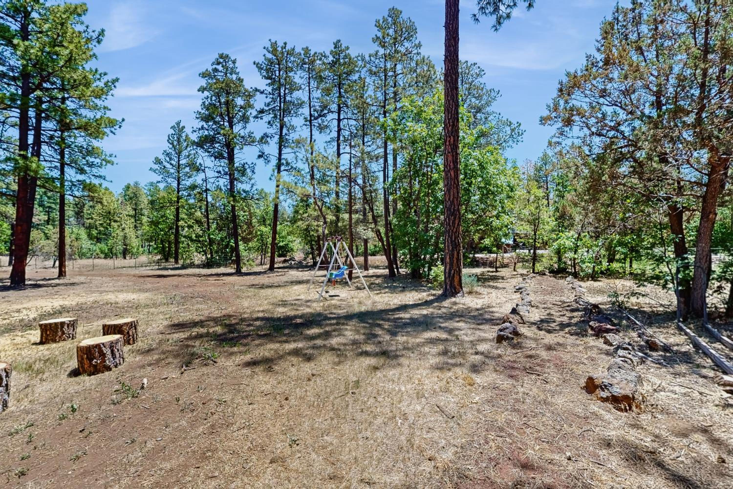 3BR Cabin with Loft, Wood Stove, AC and Fire Pit